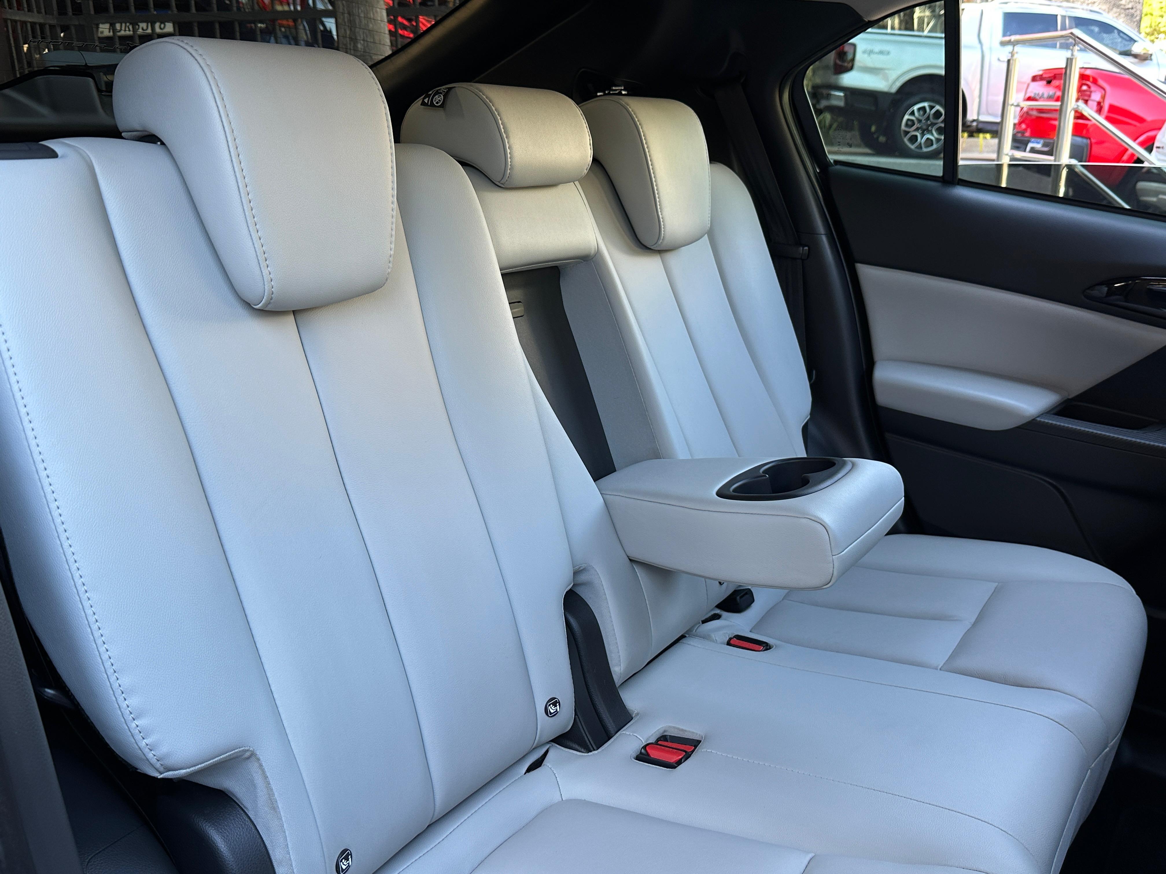 ECLIPSE CROSS