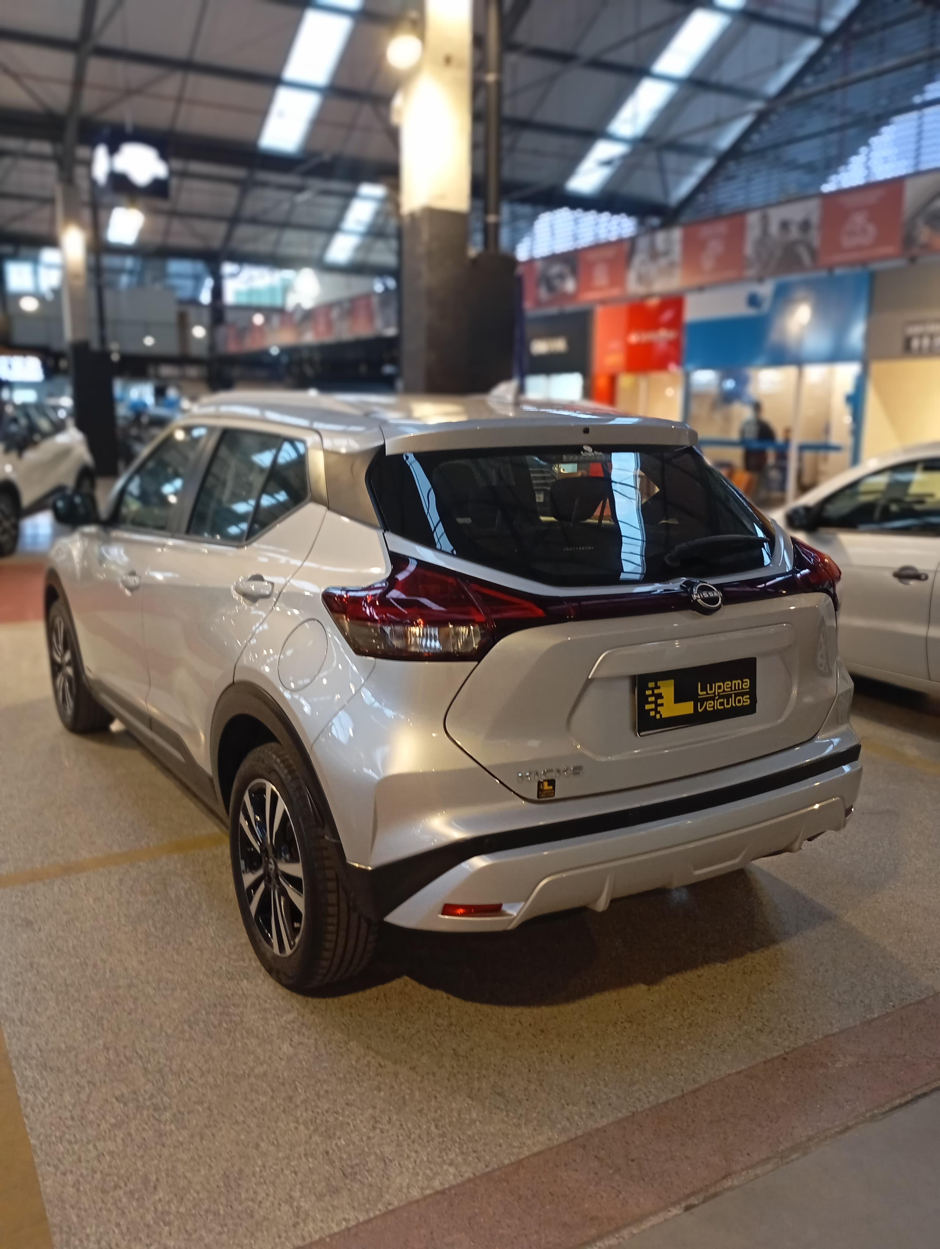 NISSAN KICKS