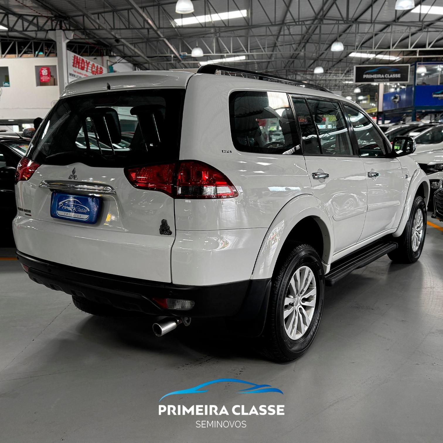 MITSUBISHI PAJERO DAKAR