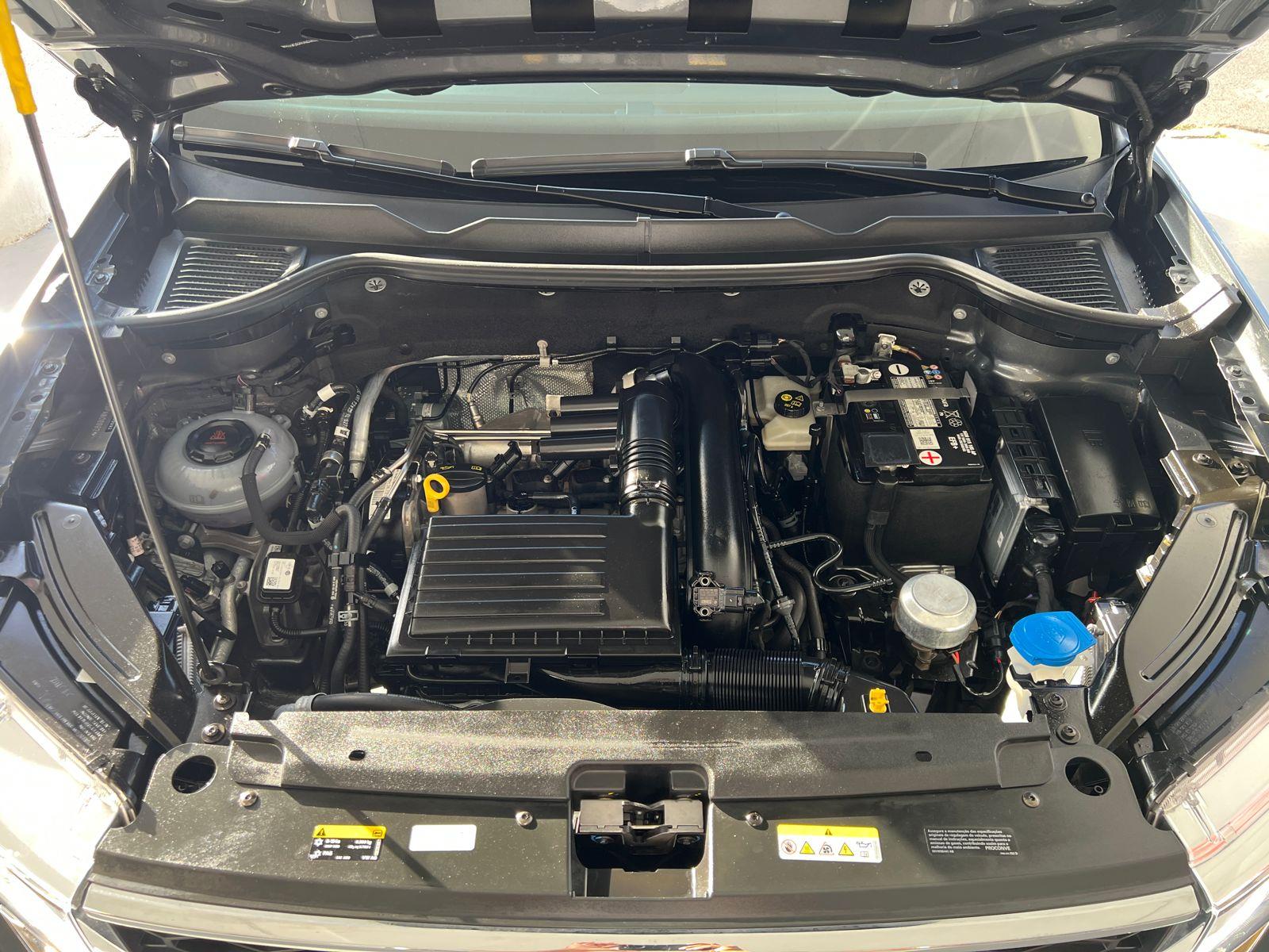 VOLKSWAGEN TAOS