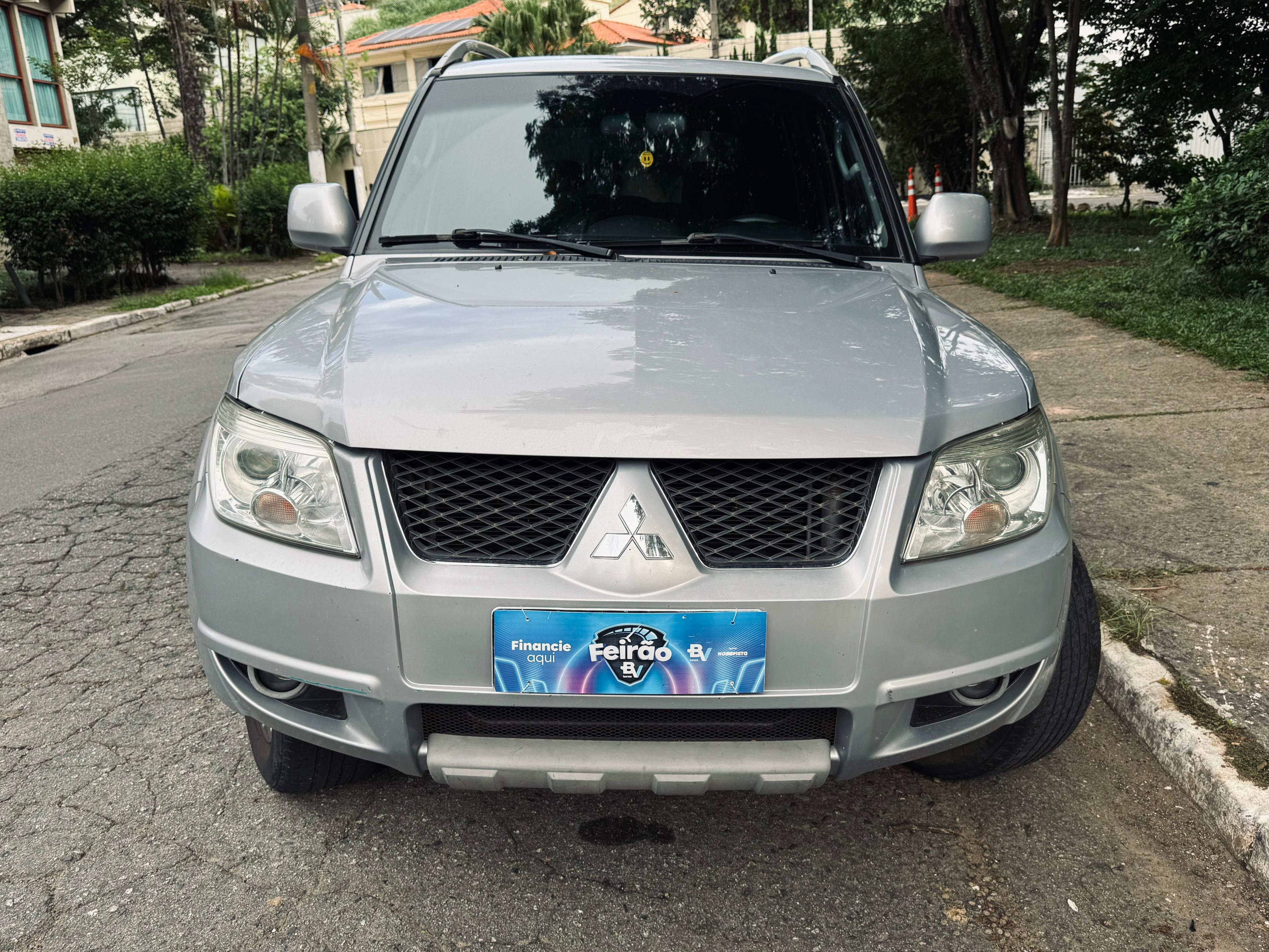 PAJERO TR4