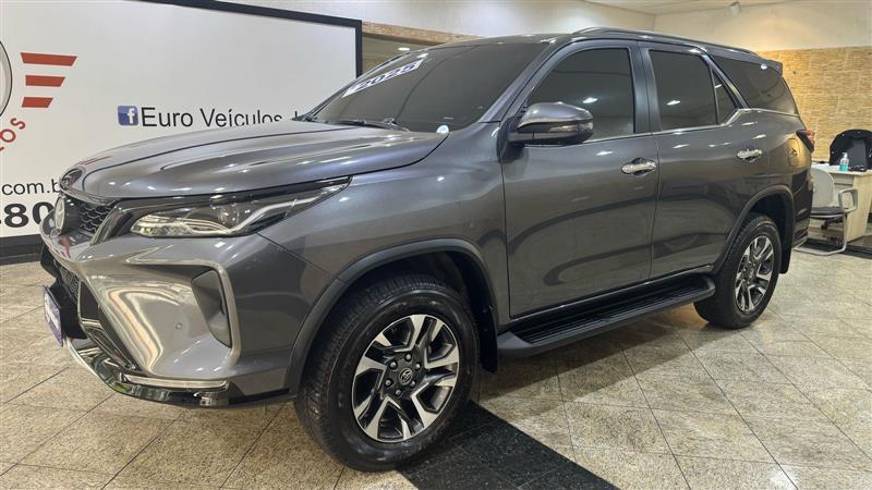 HILUX SW4
