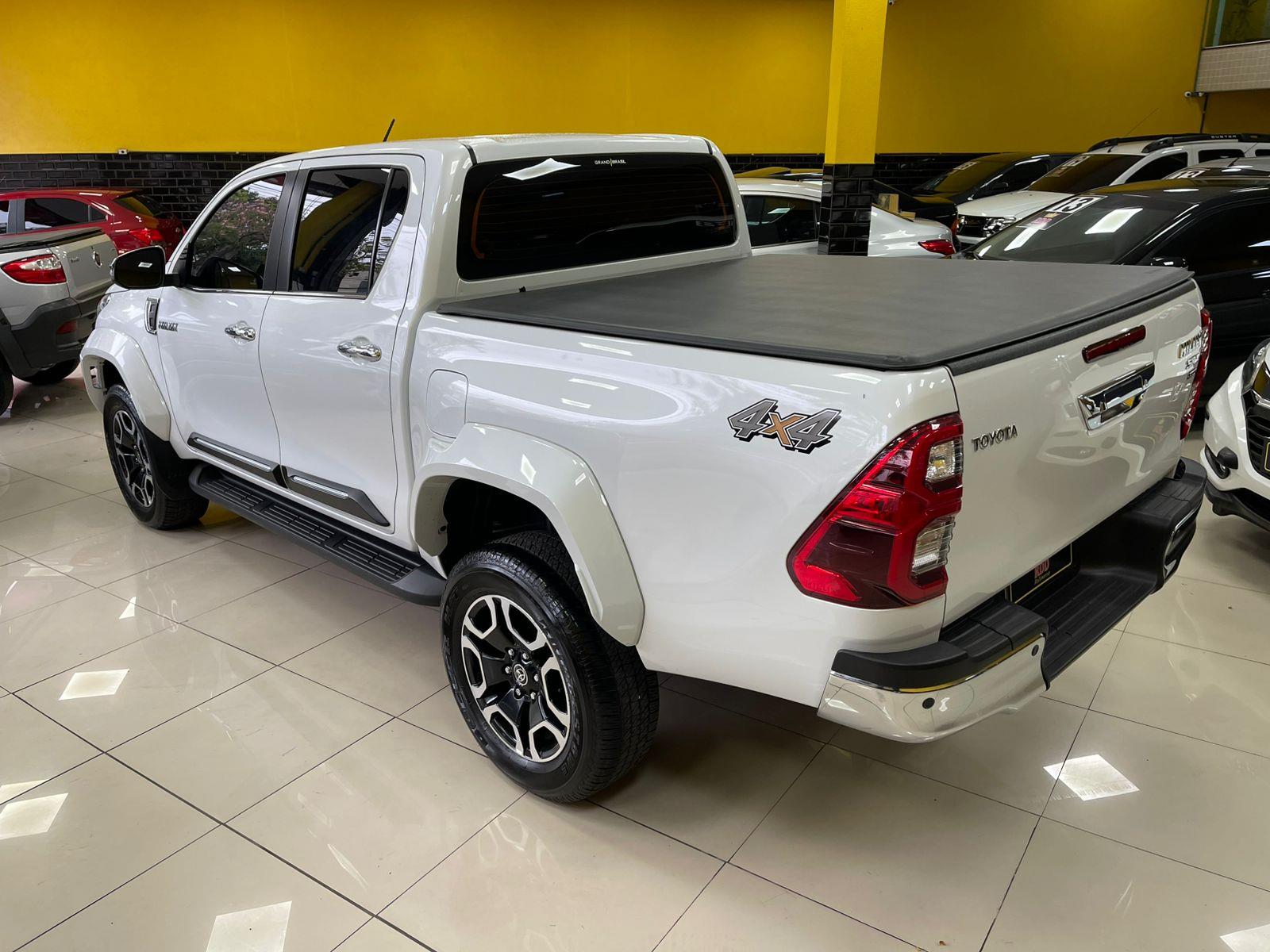 HILUX
