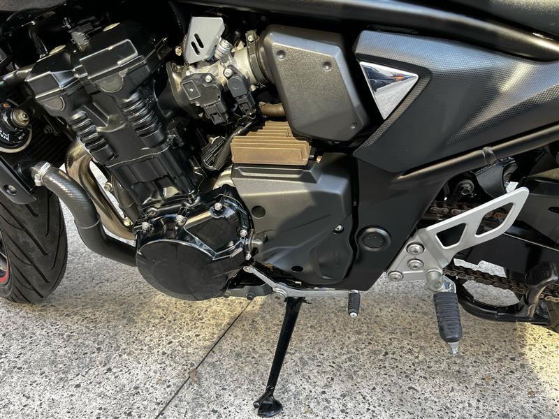 BANDIT 650N