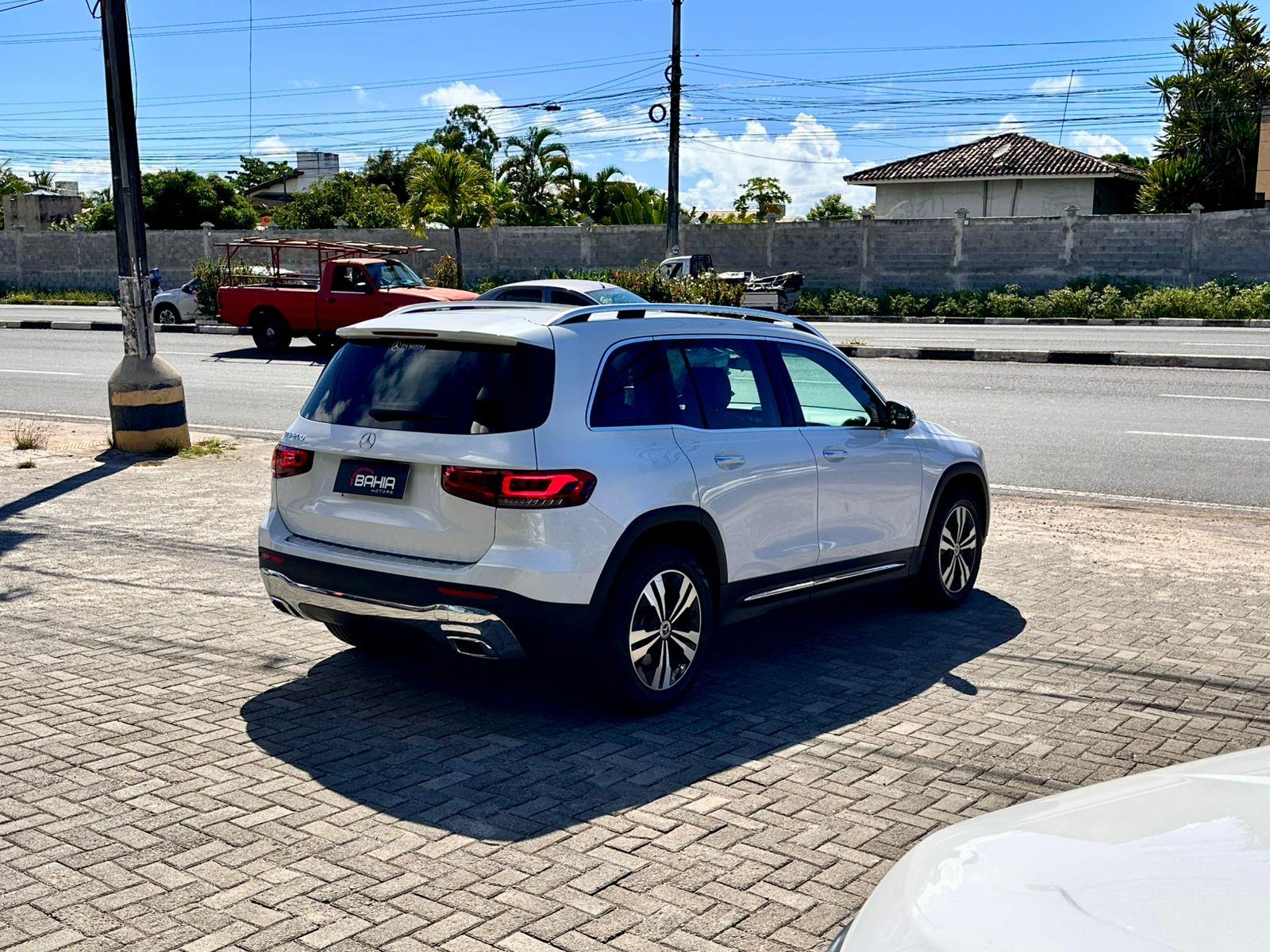 MERCEDES-BENZ GLB 200