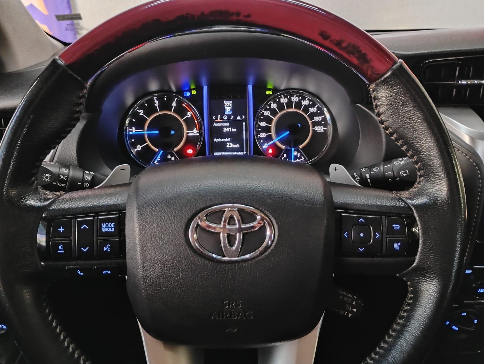 HILUX SW4