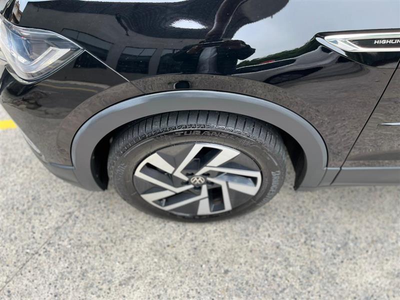 T-CROSS