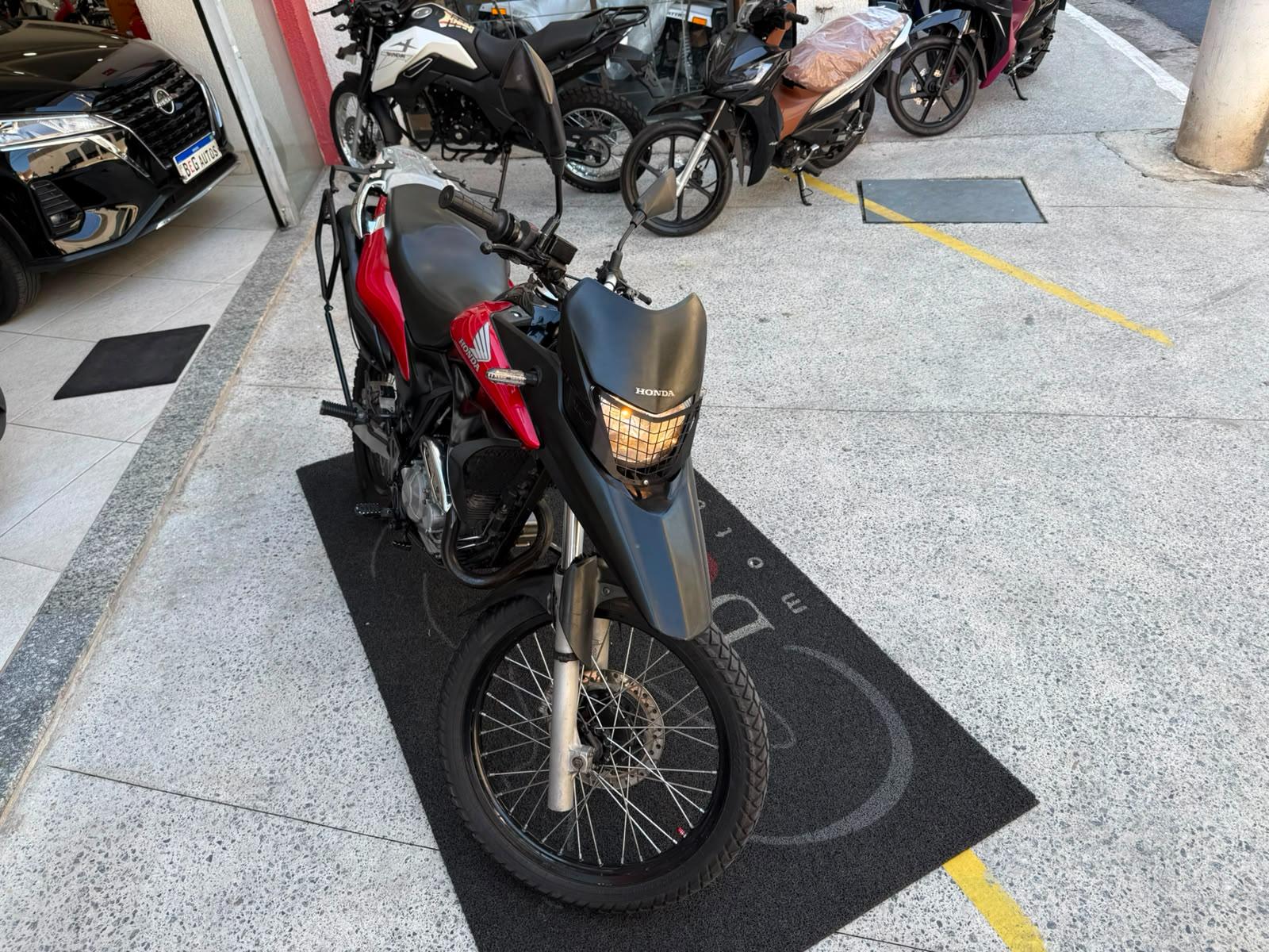 XRE 300 ABS