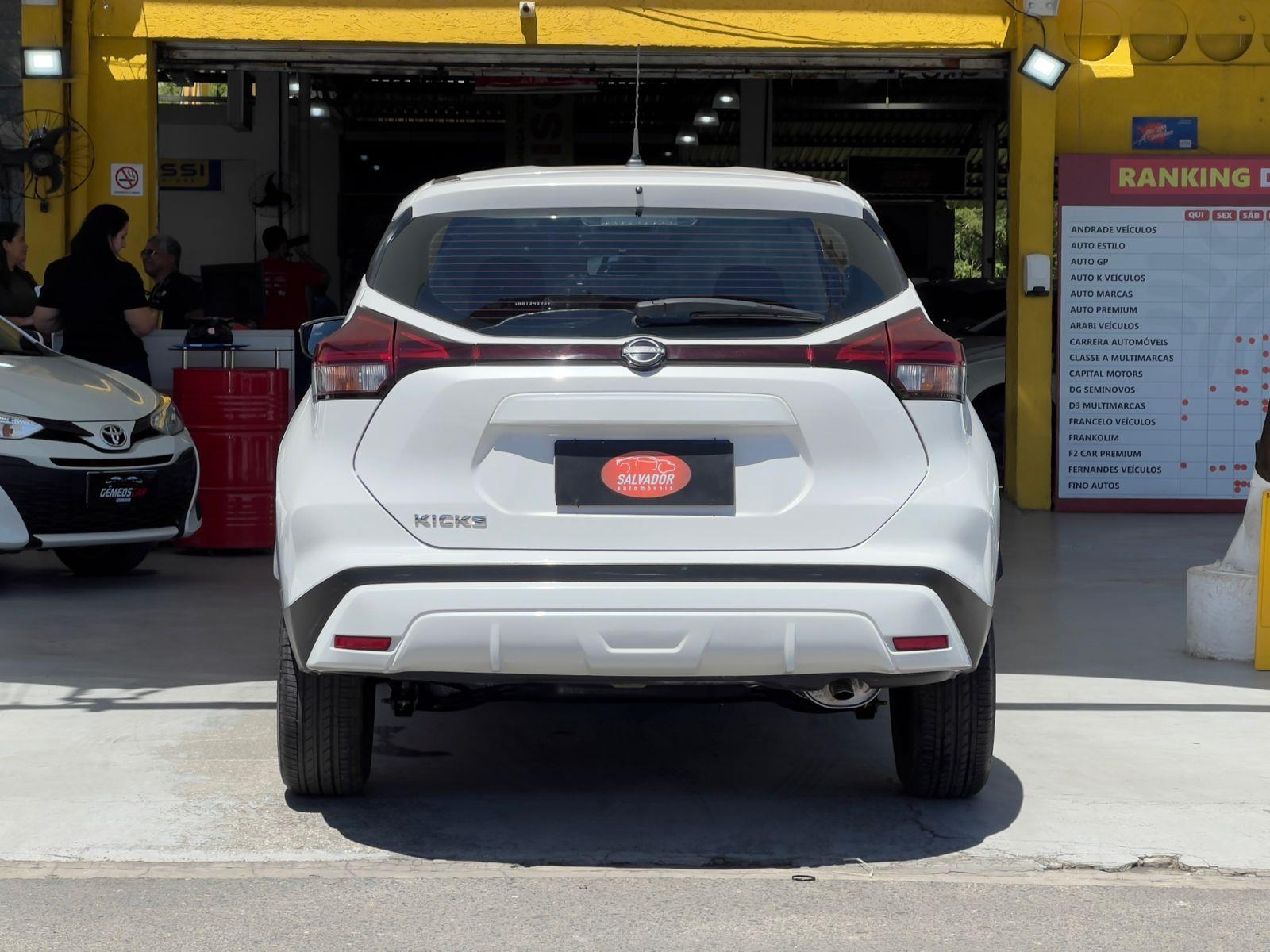 NISSAN KICKS