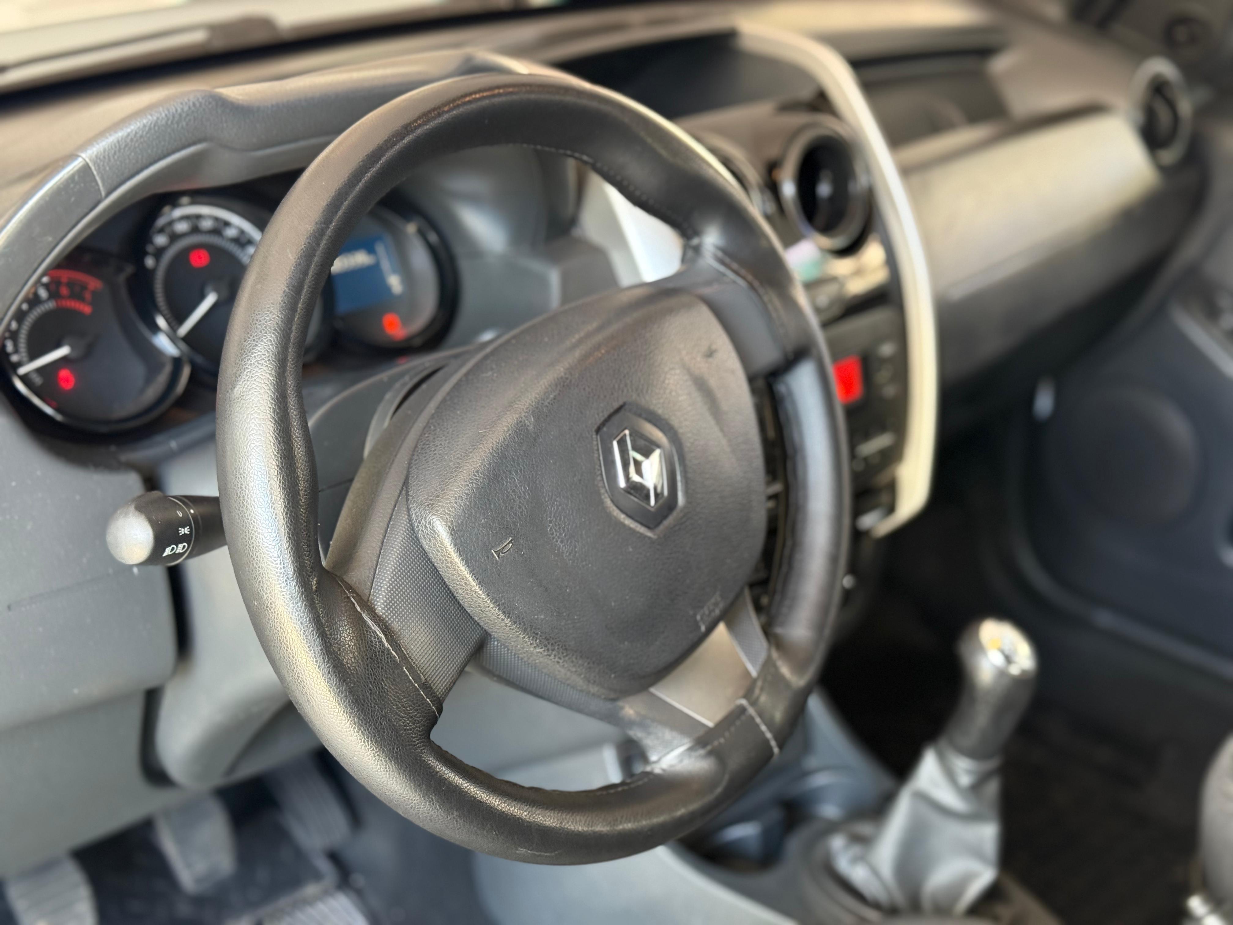 RENAULT DUSTER