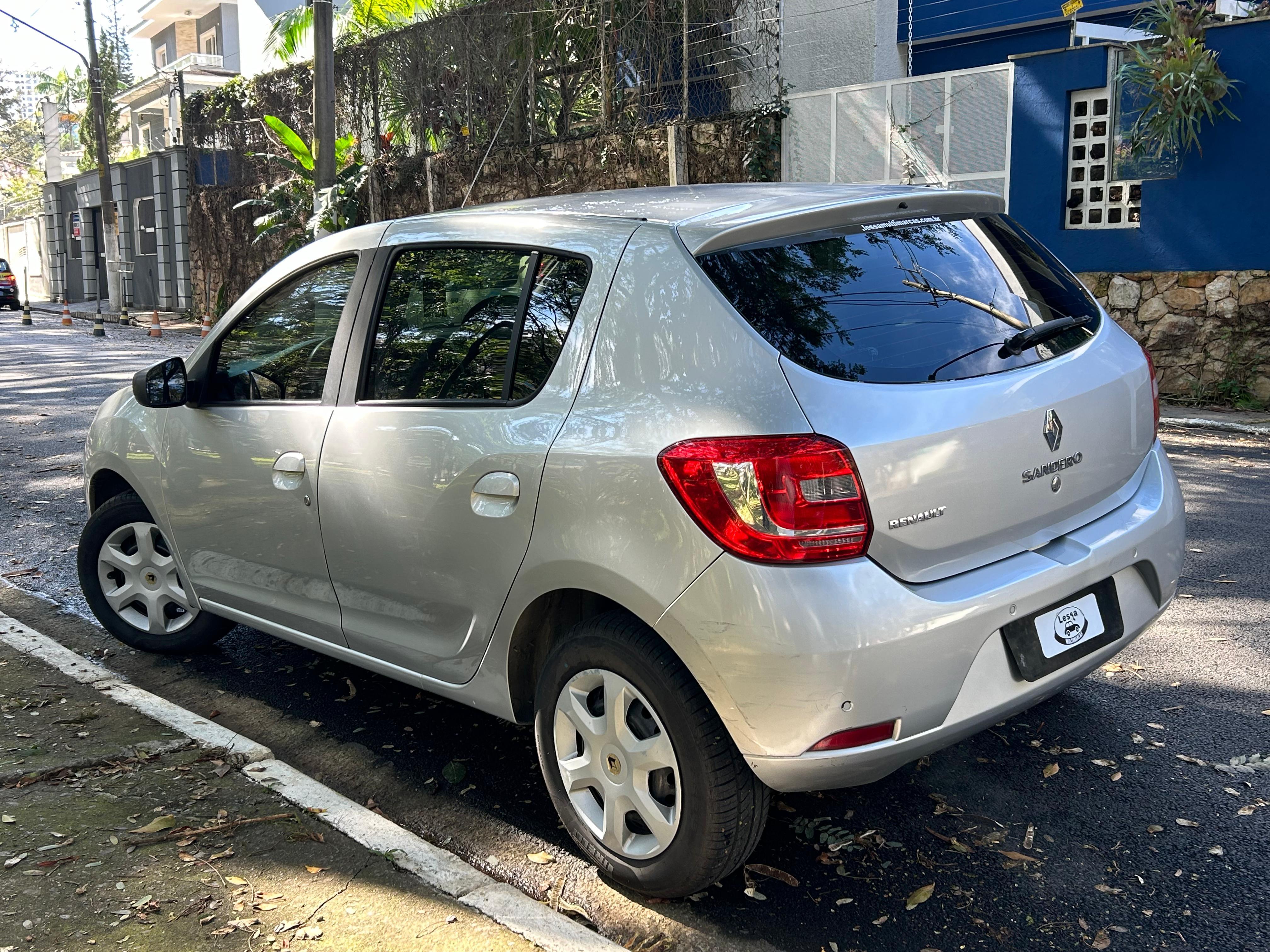SANDERO