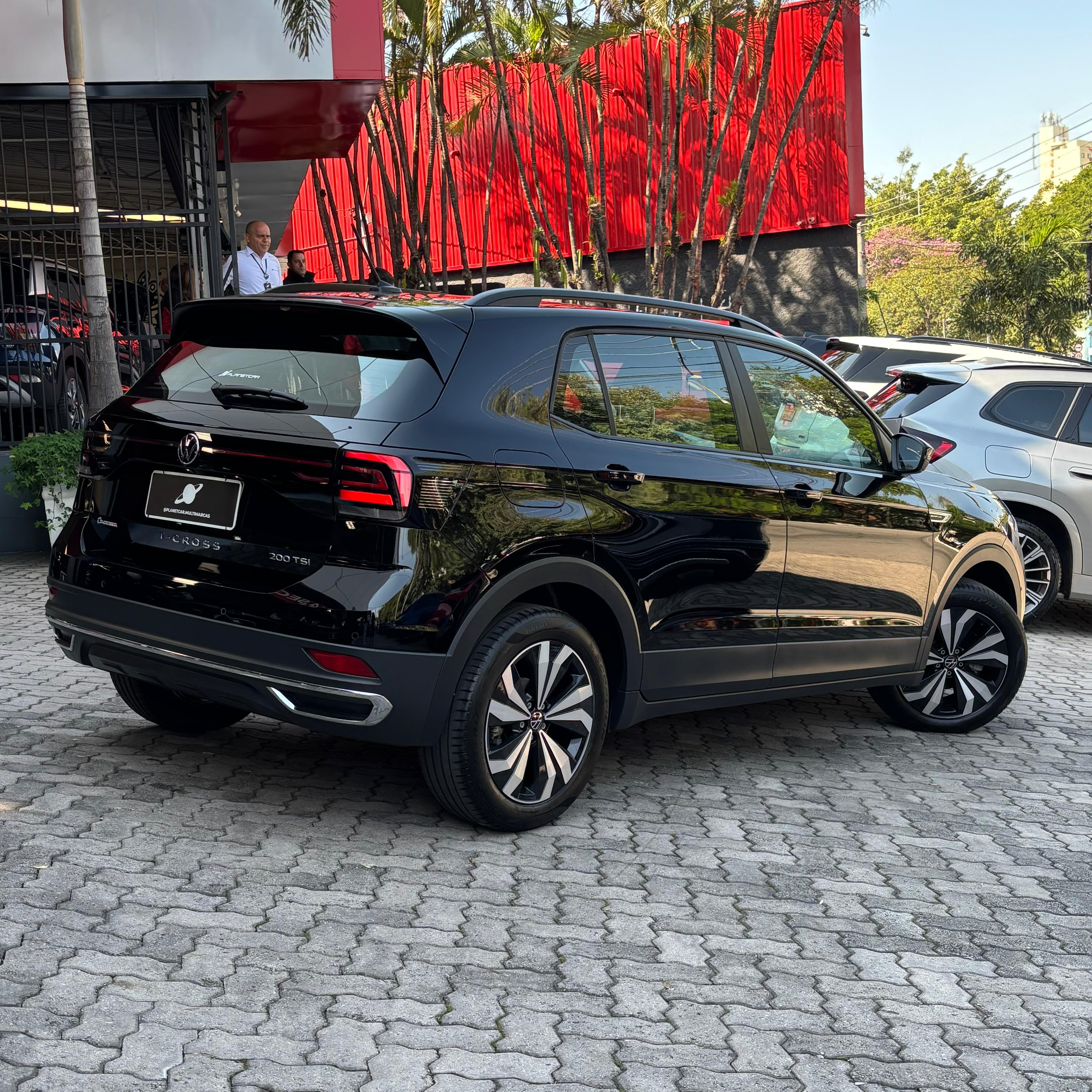 T-CROSS