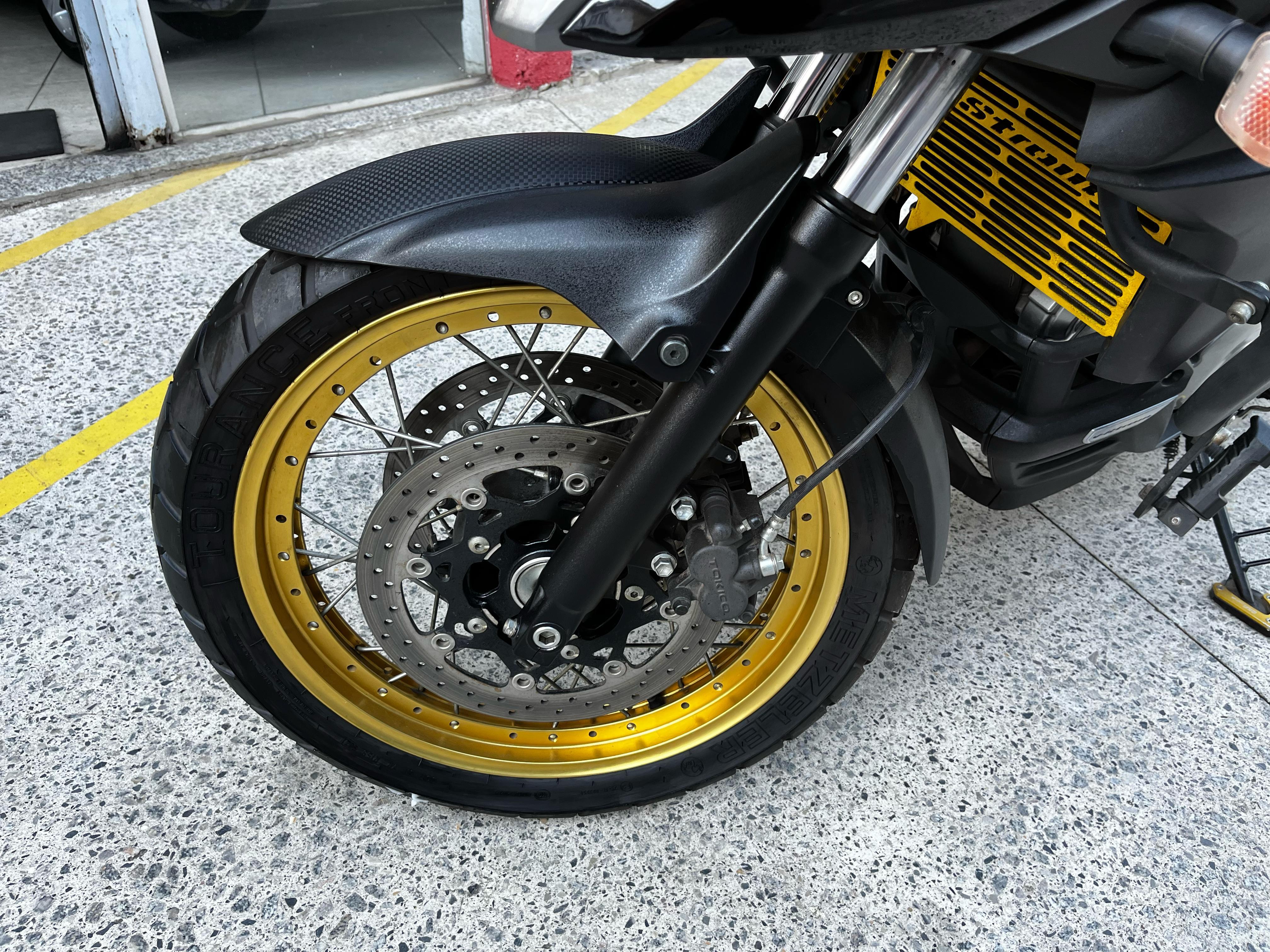 V-STROM 650 ADVENTURE