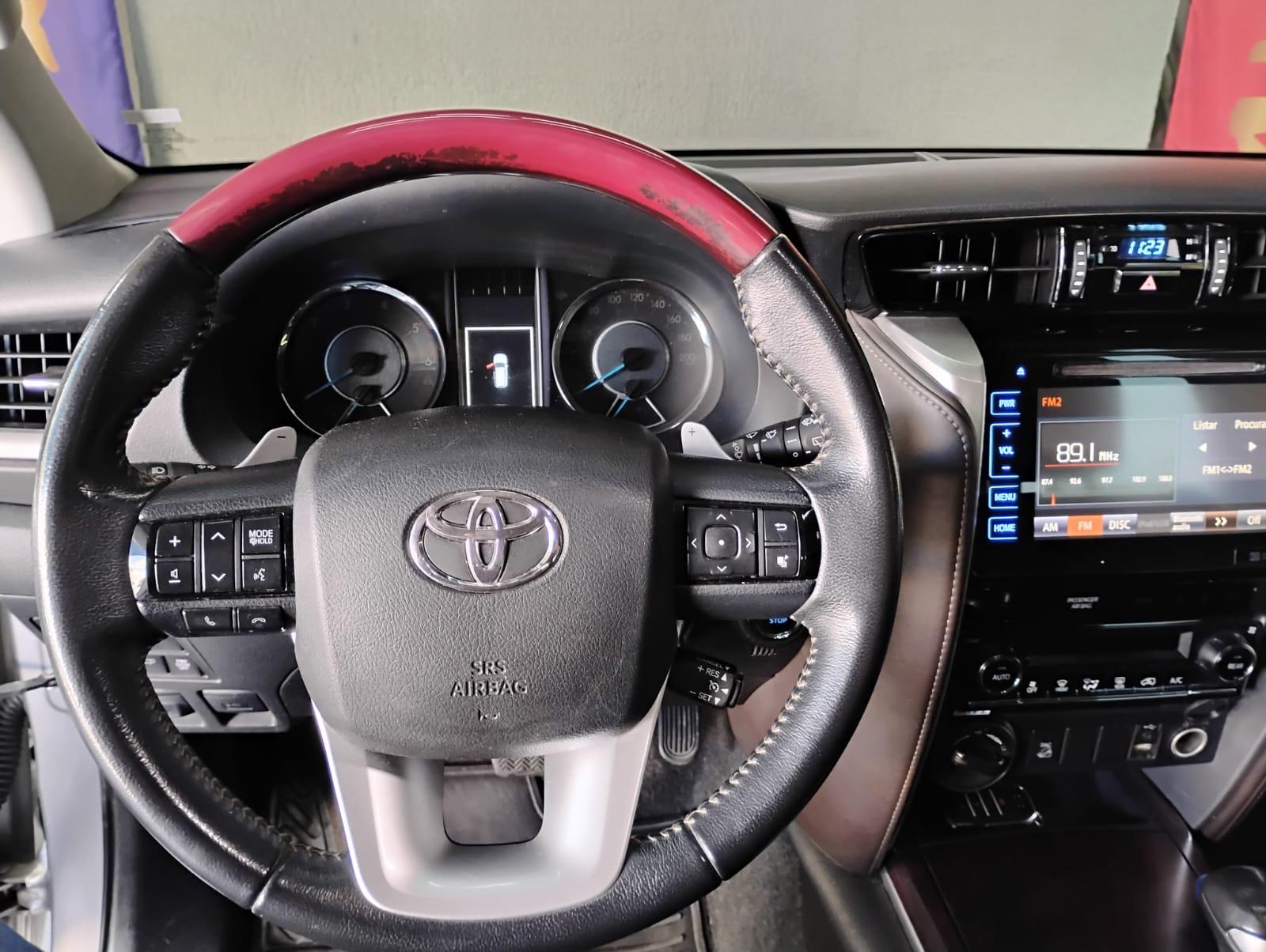HILUX SW4