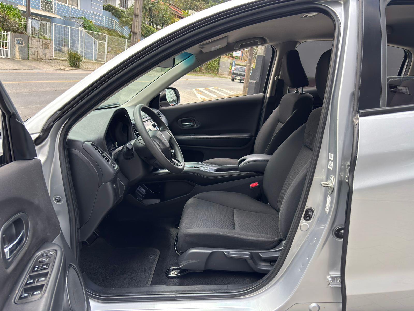 HR-V