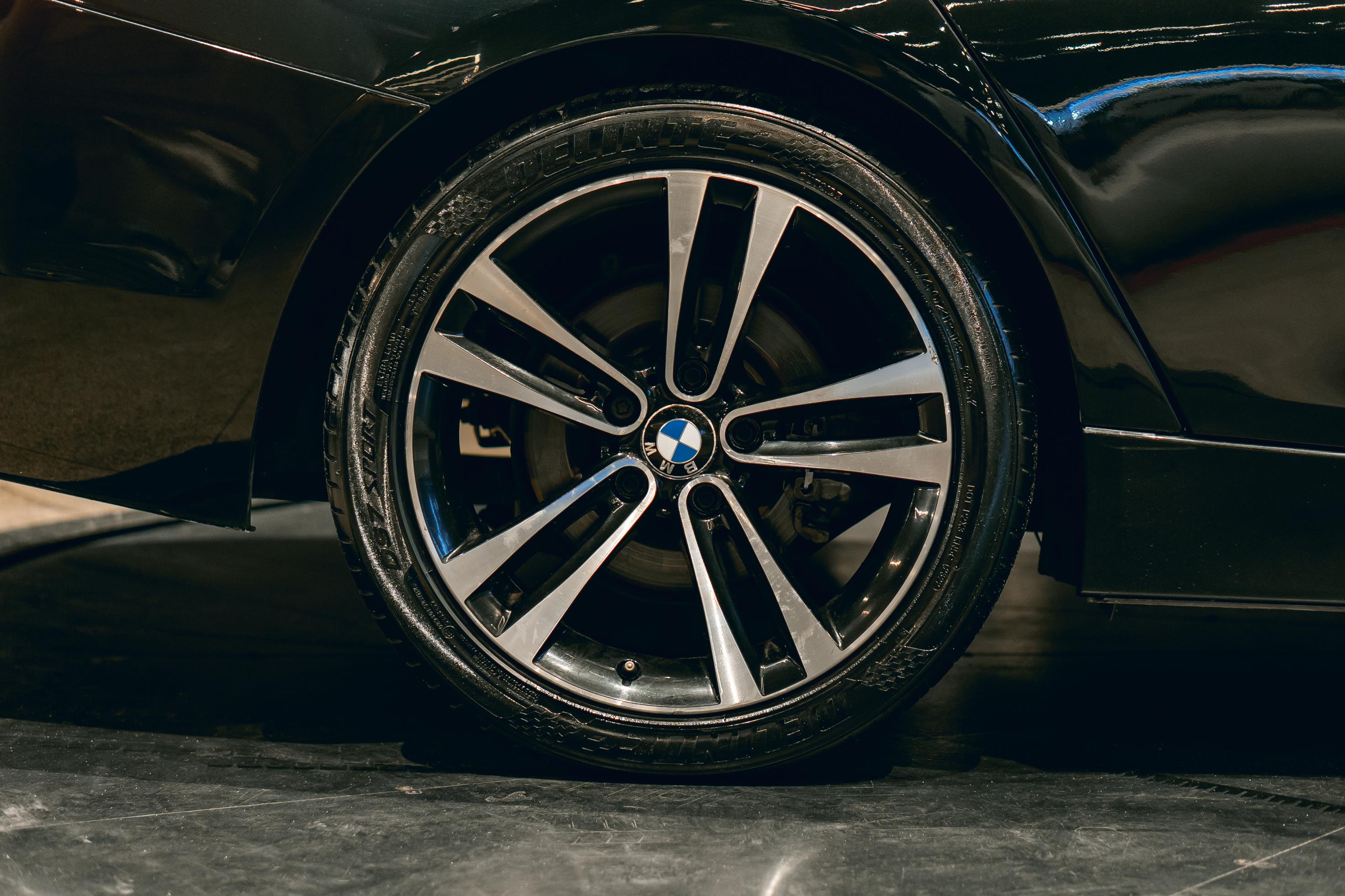 BMW 320i