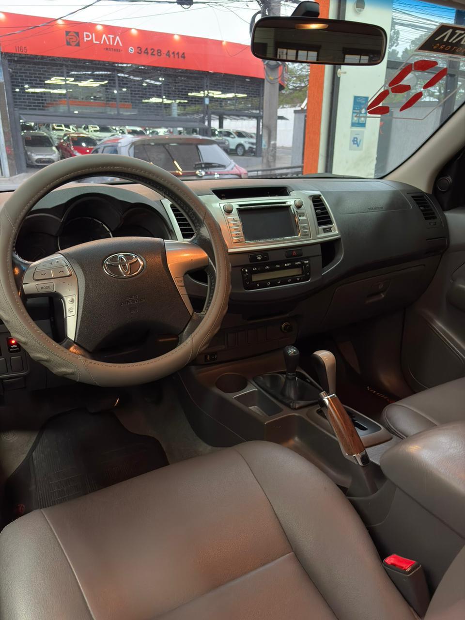 HILUX