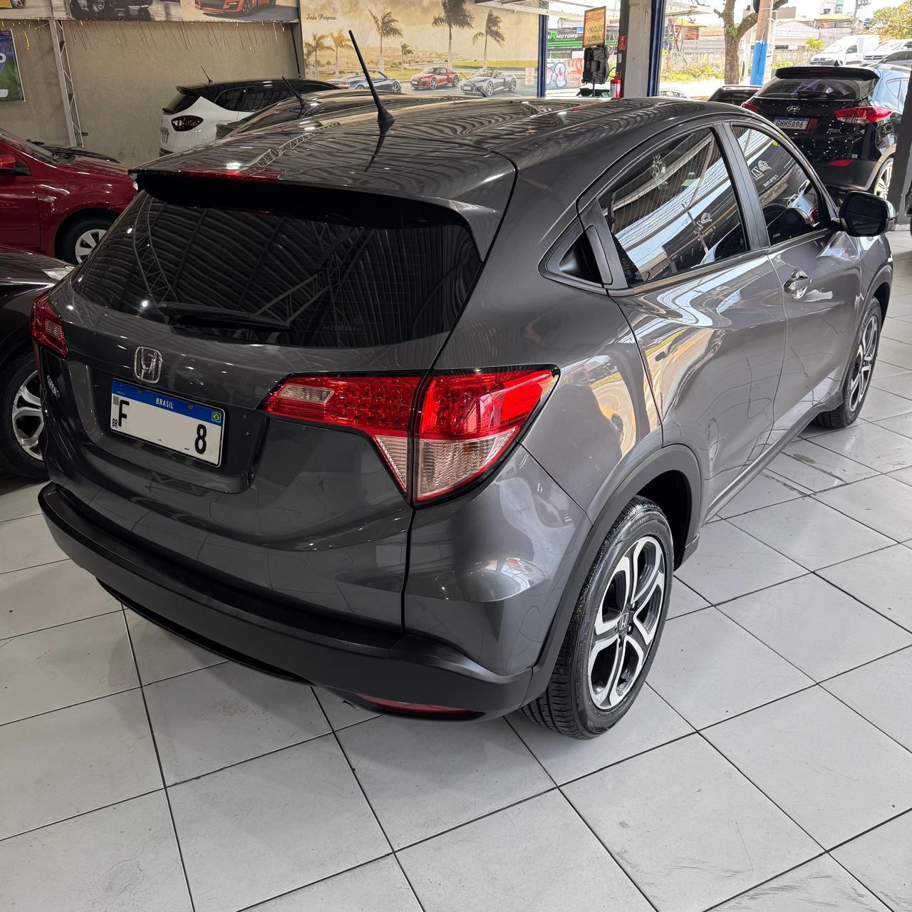 HR-V