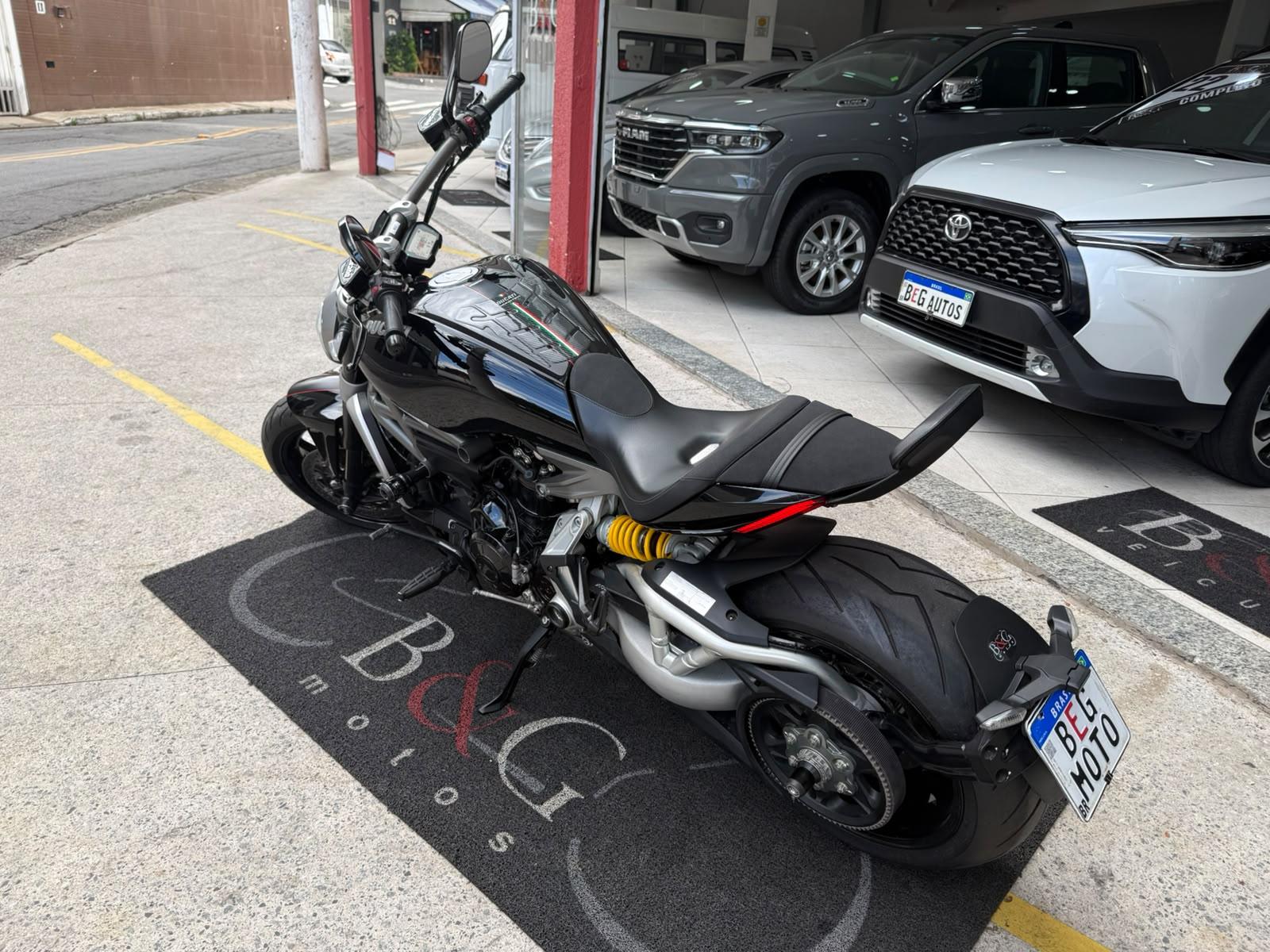 XDIAVEL S