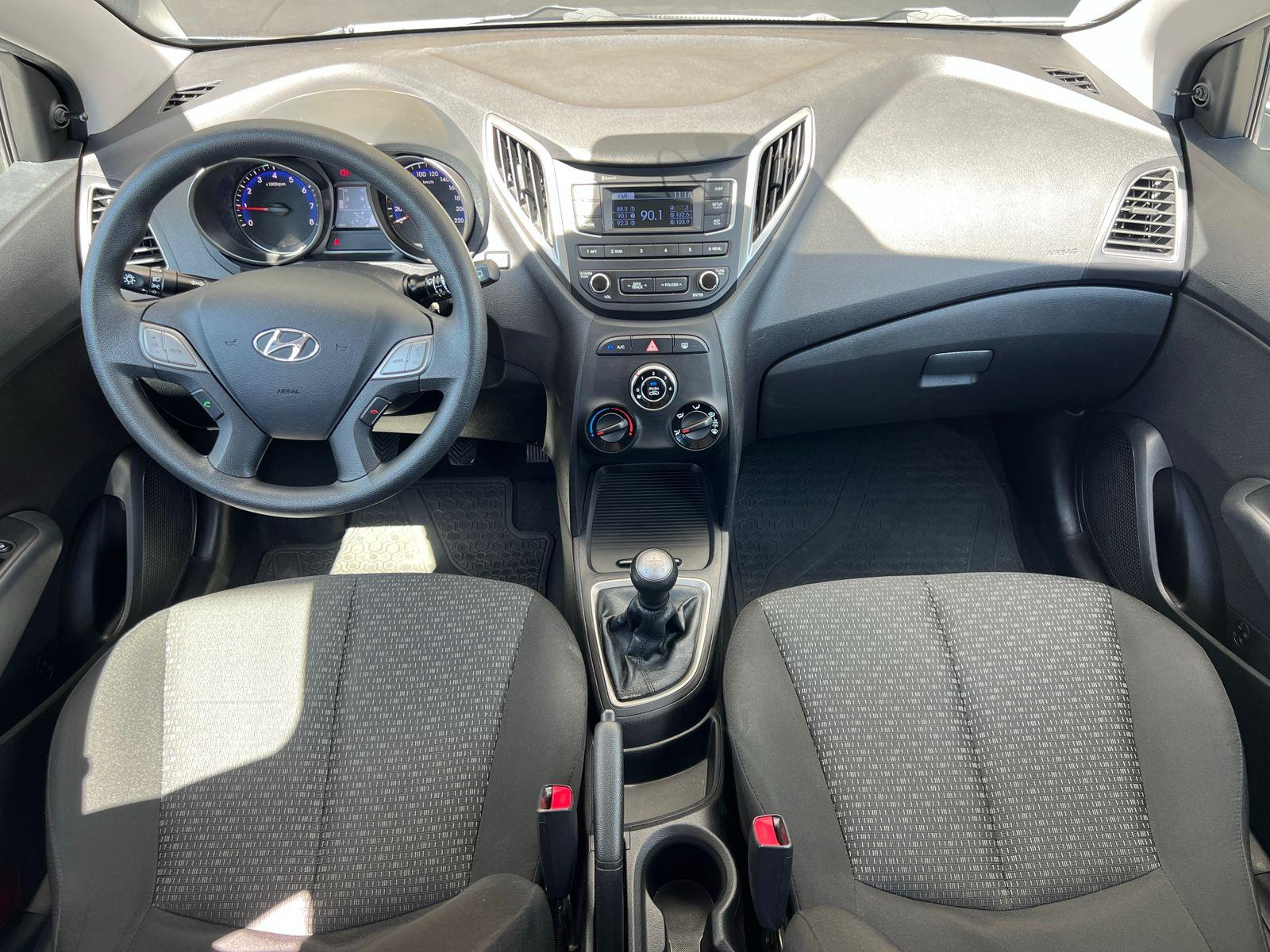 HYUNDAI HB20
