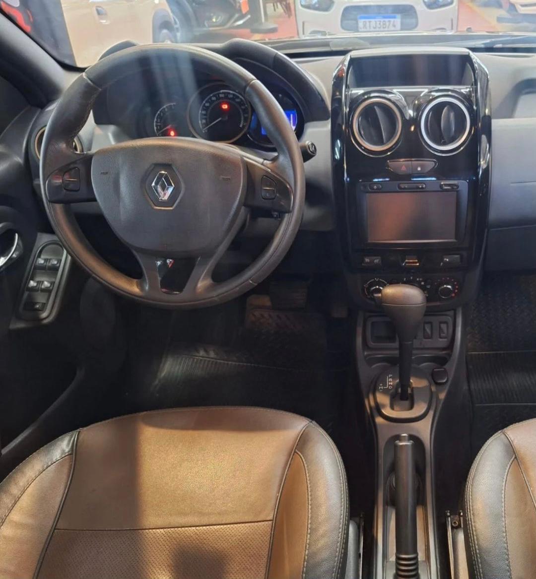 RENAULT DUSTER