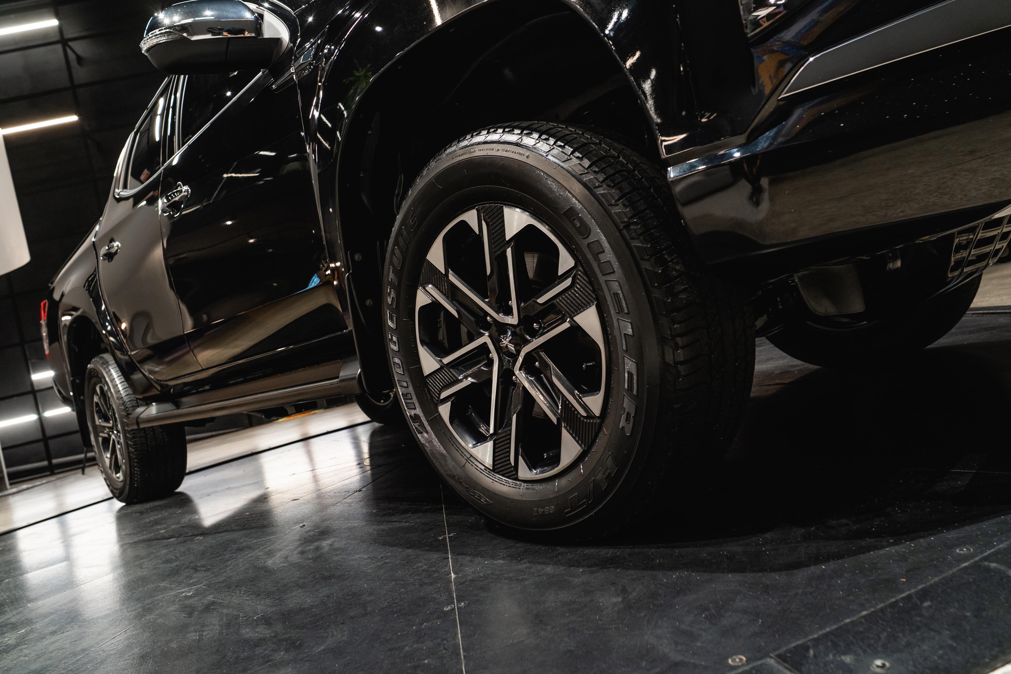 MITSUBISHI L200 TRITON