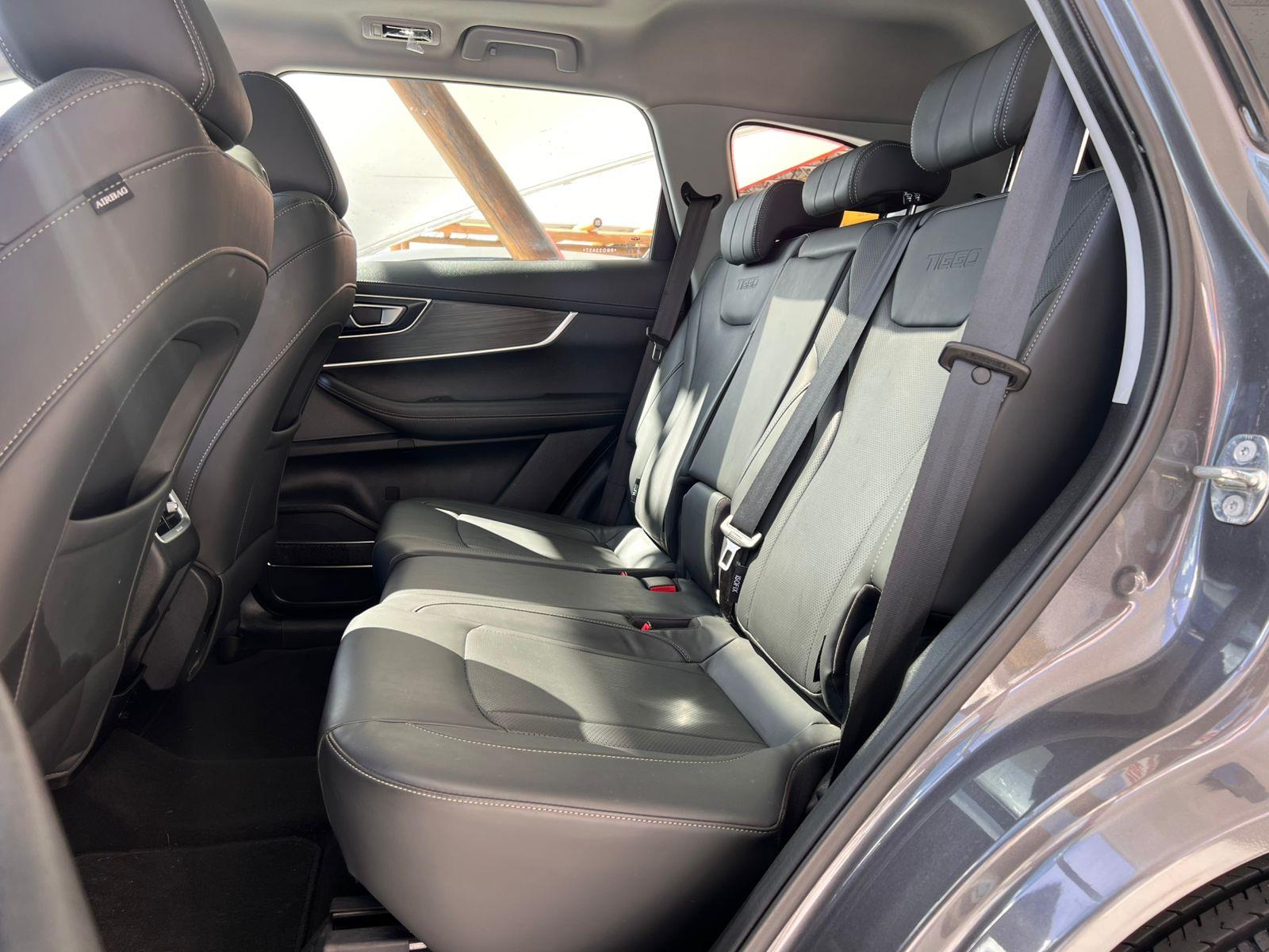 CHERY TIGGO 8