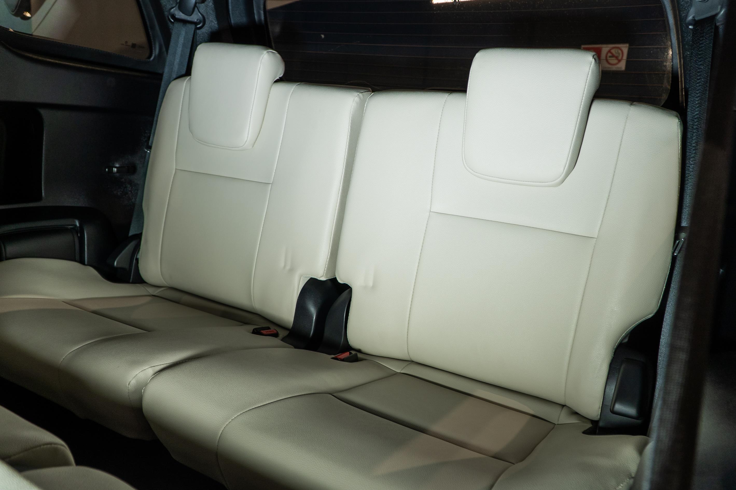 TOYOTA HILUX SW4