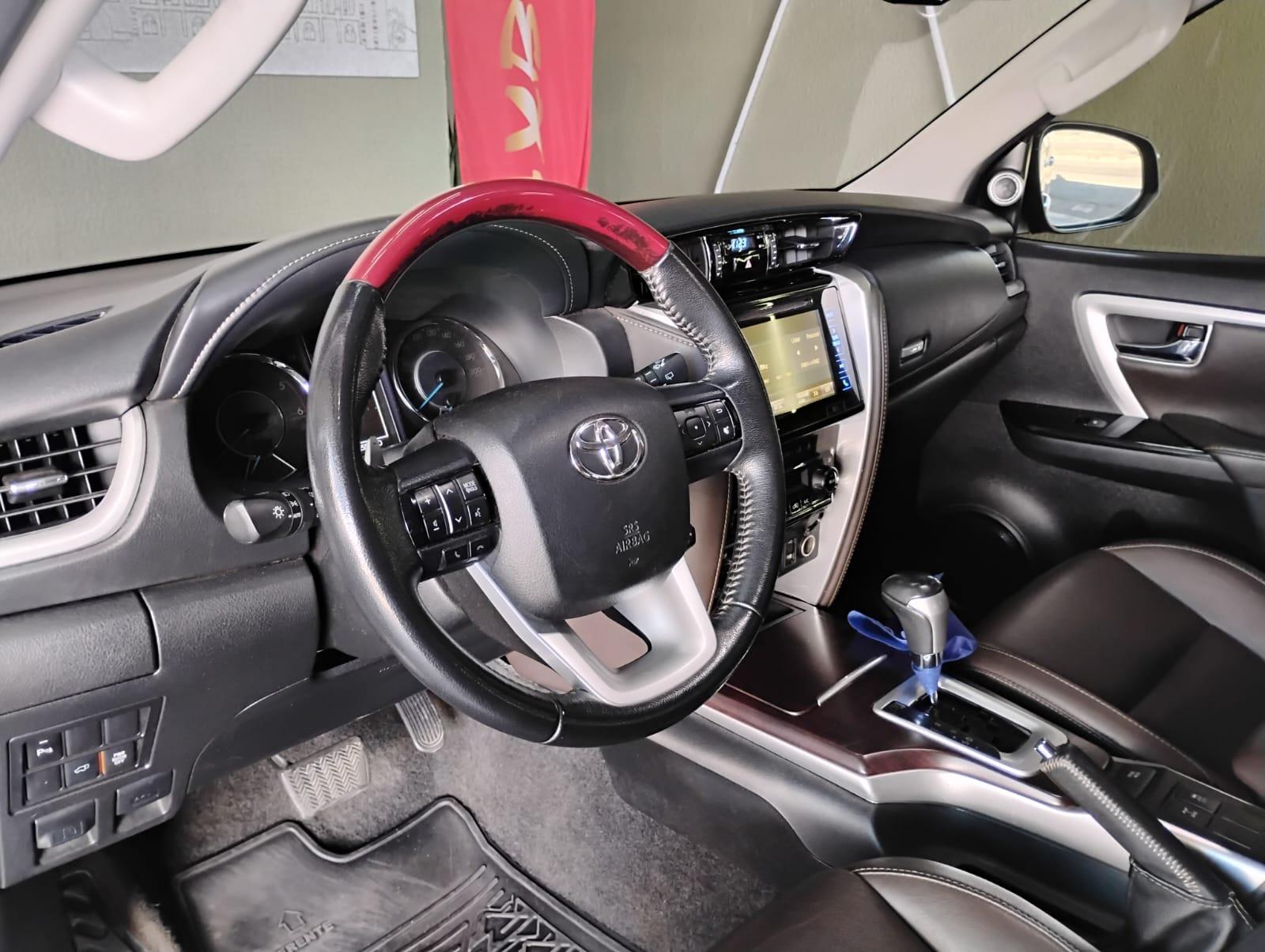 HILUX SW4