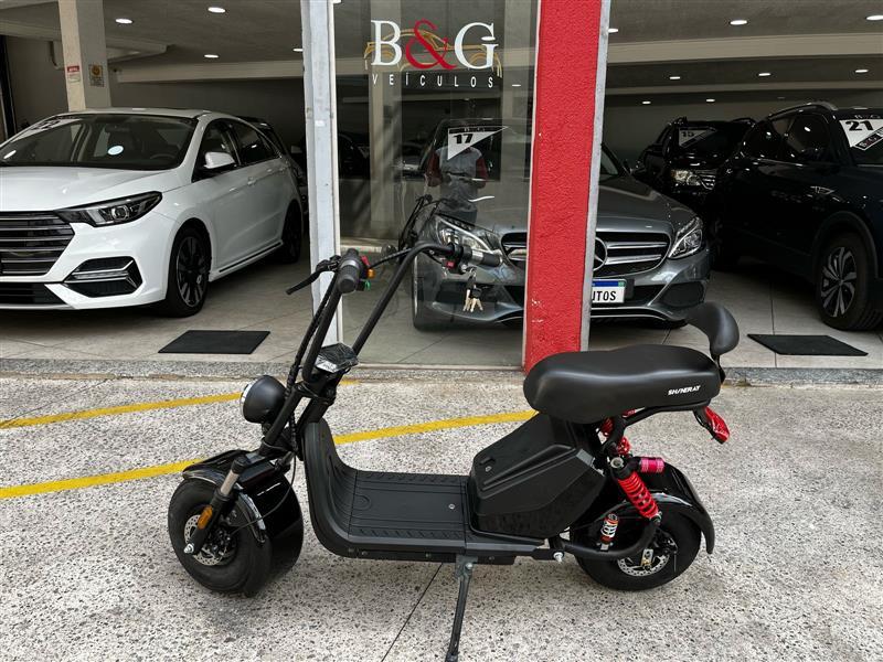 B&G Veículos