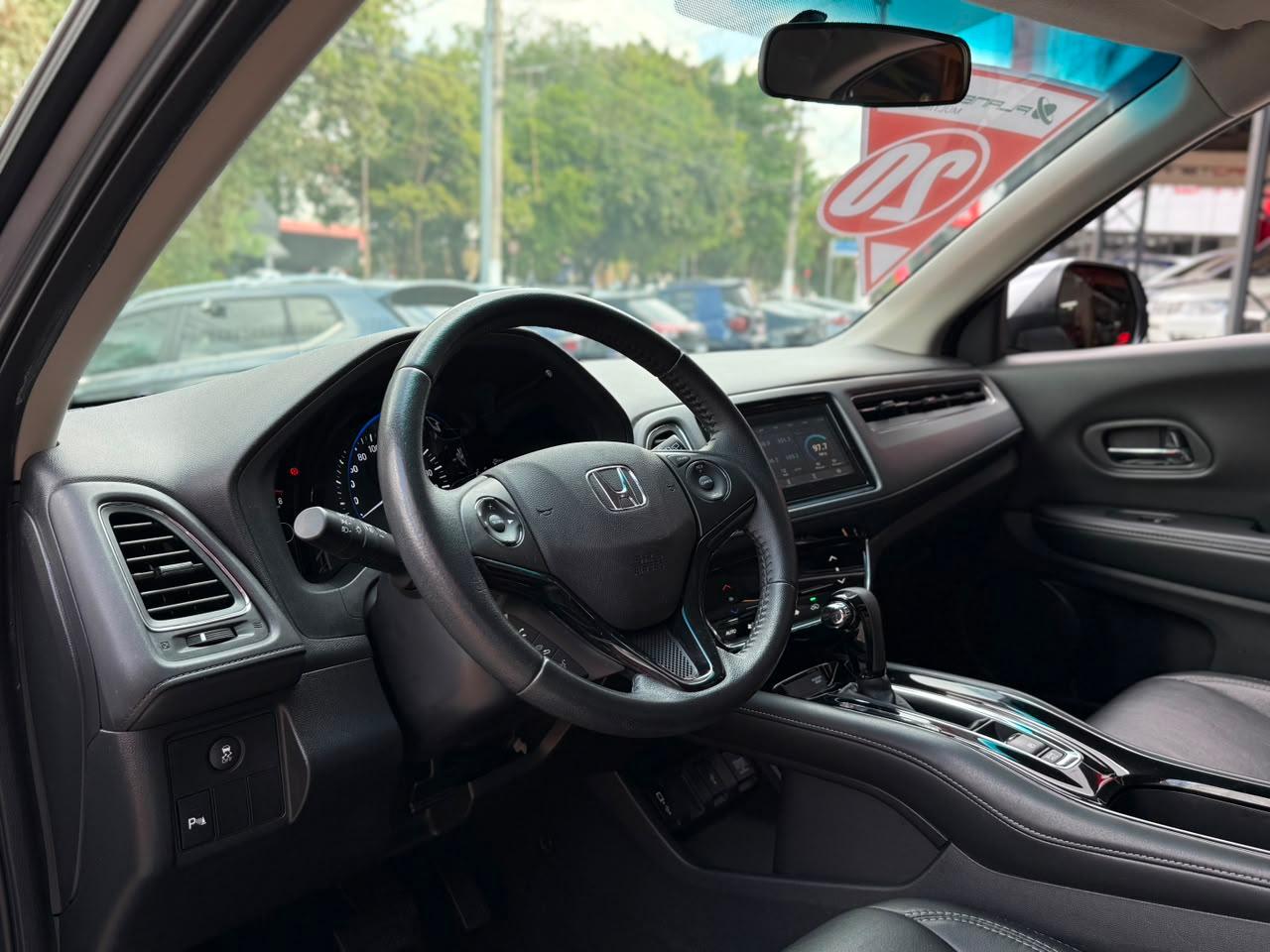 HR-V