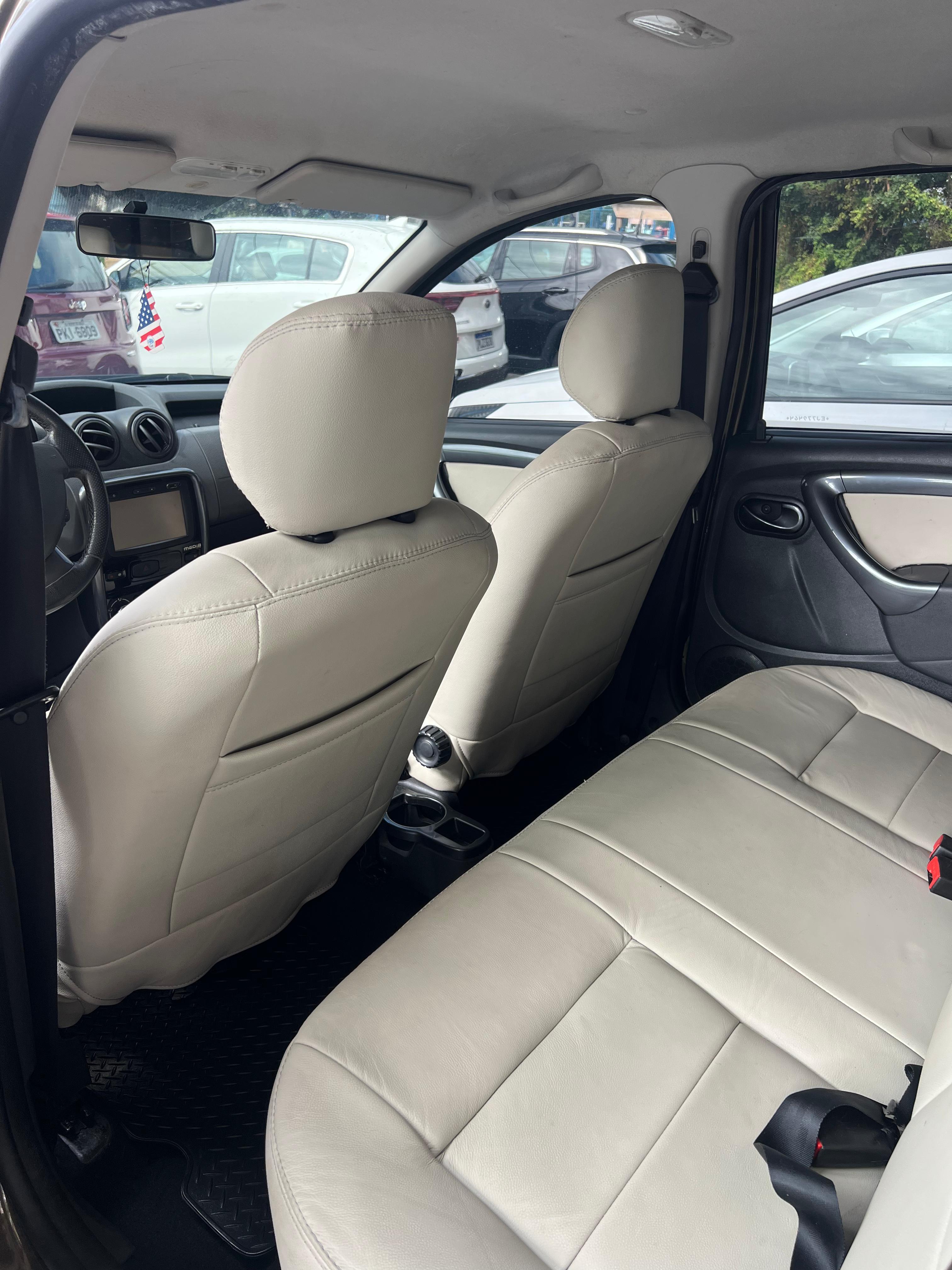 RENAULT DUSTER