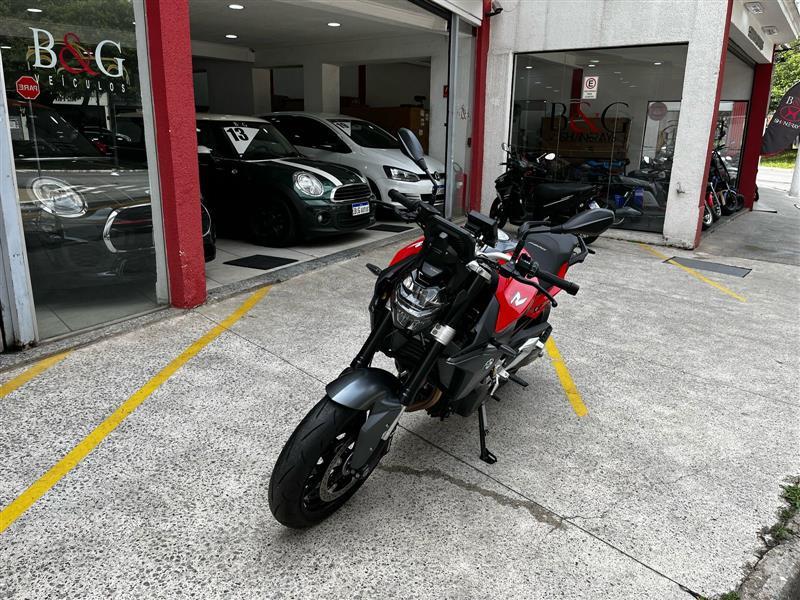 F 900 R SPORT