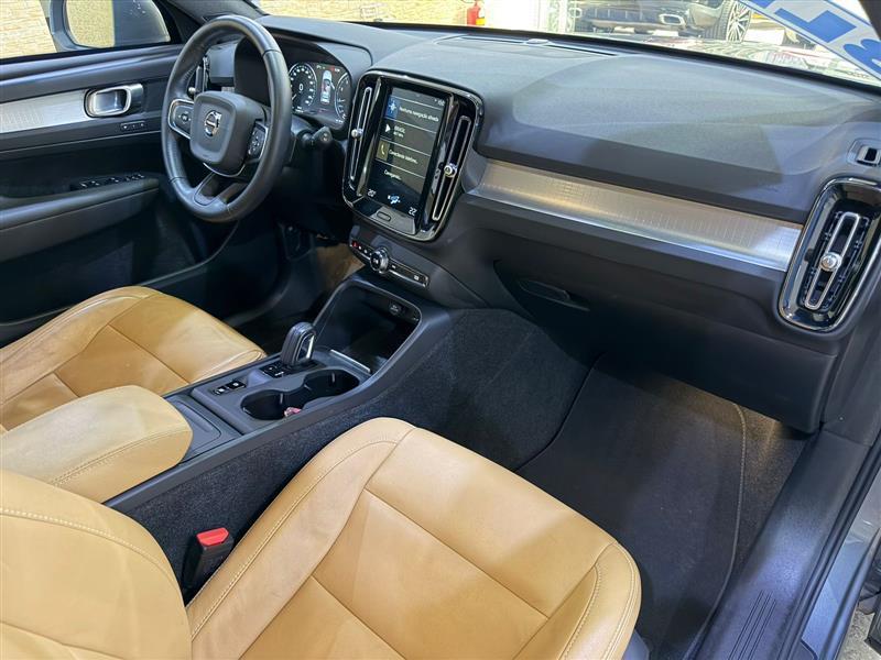 XC40