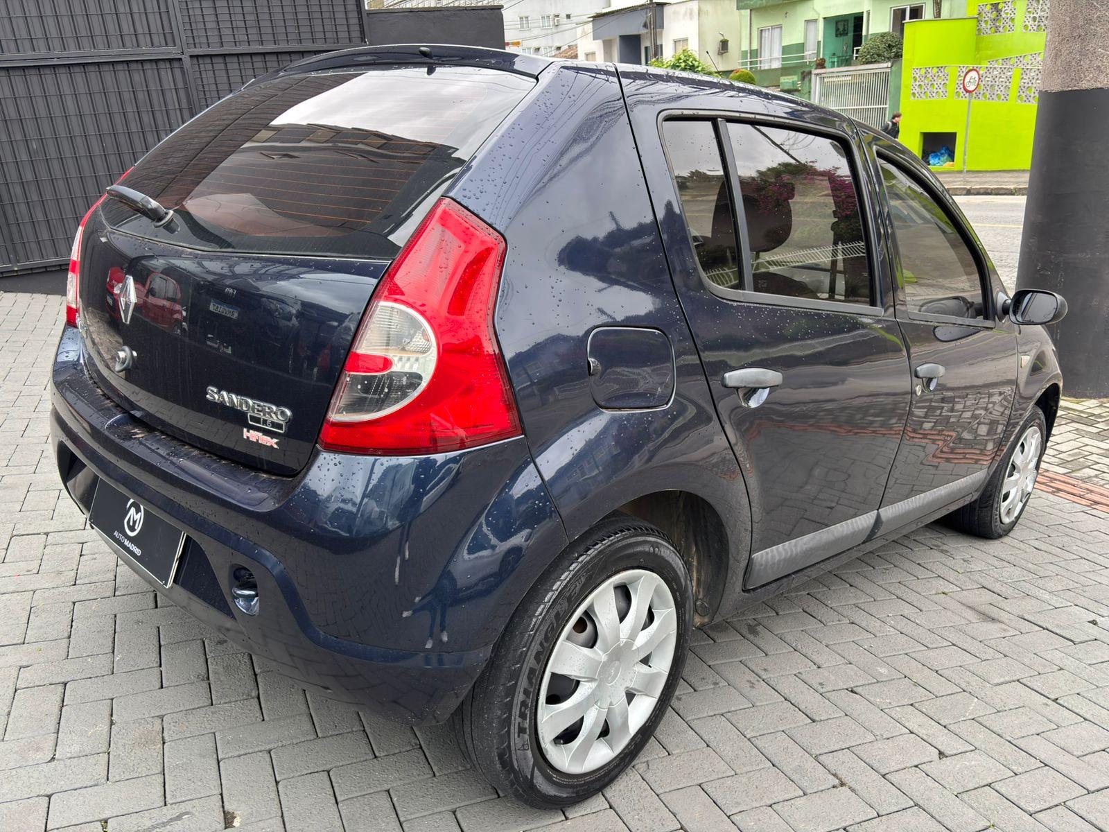 SANDERO