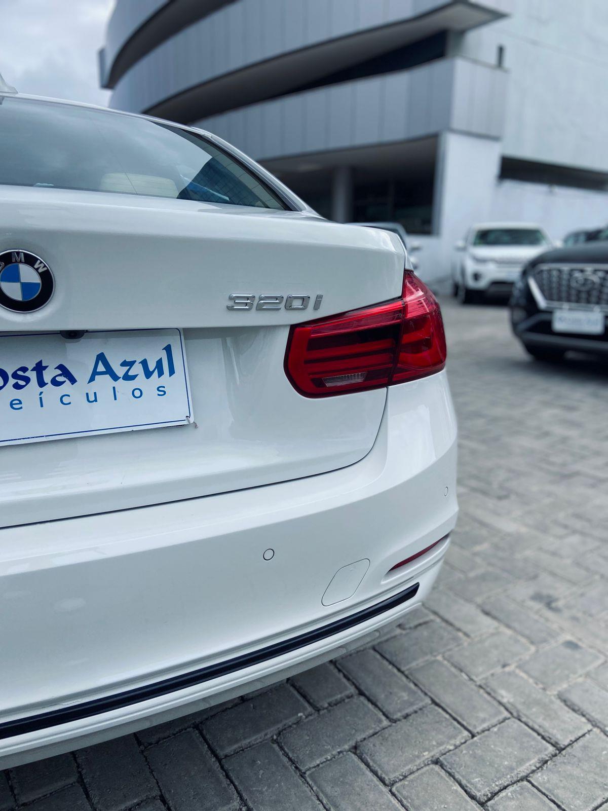 BMW 320i