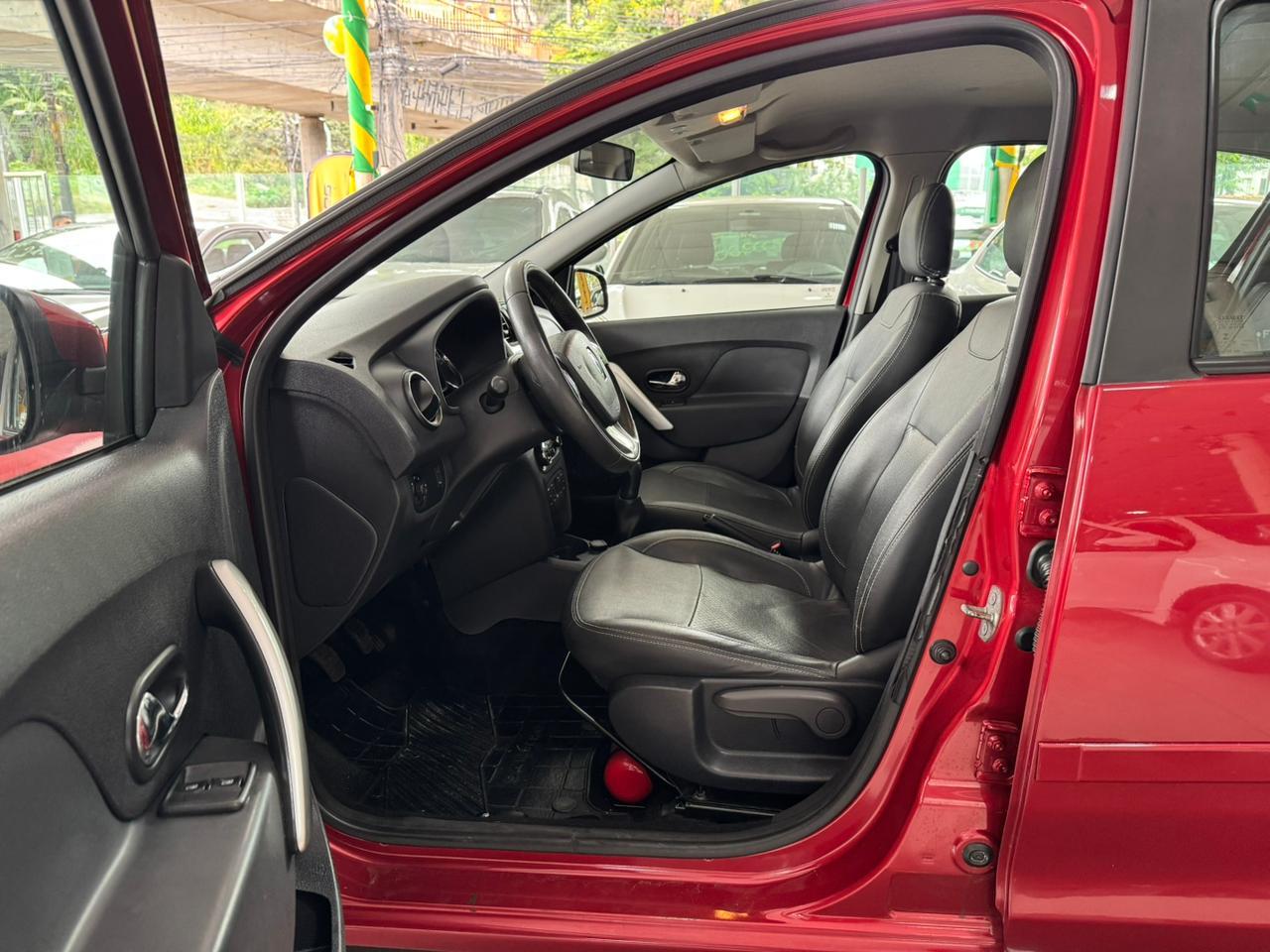 SANDERO