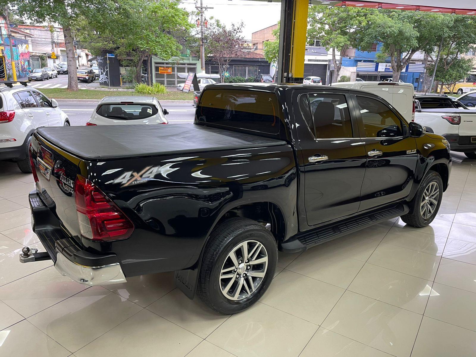 HILUX