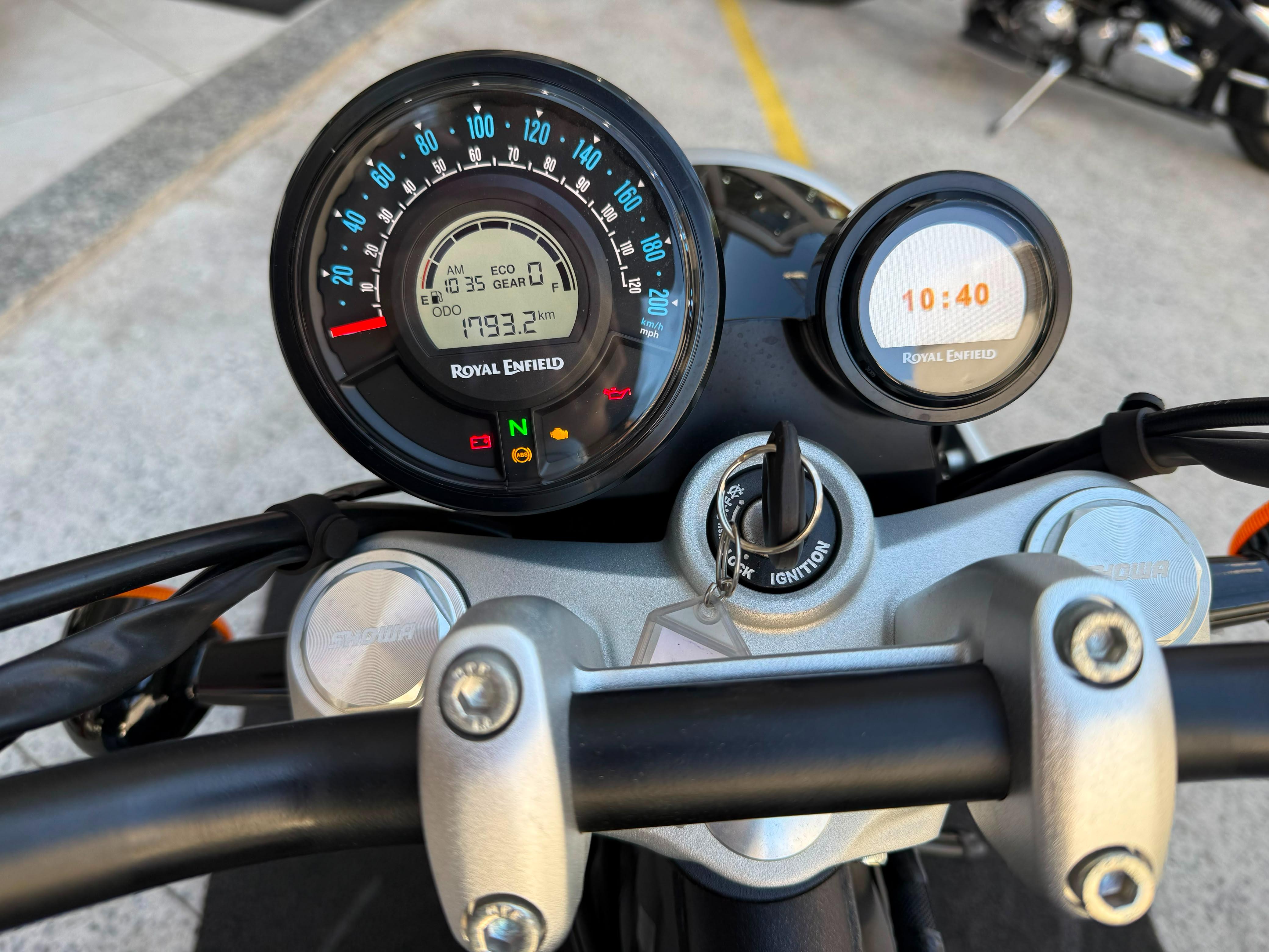 SUPER METEOR 650