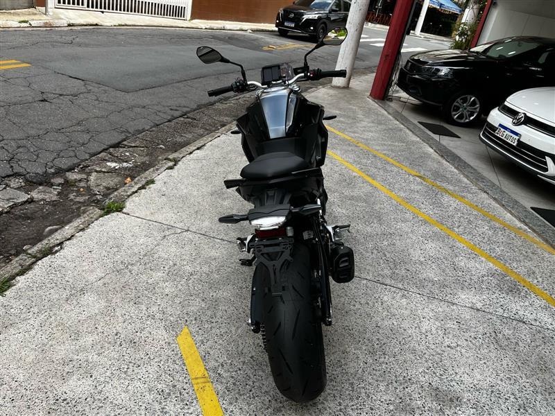 F 900 R SPORT