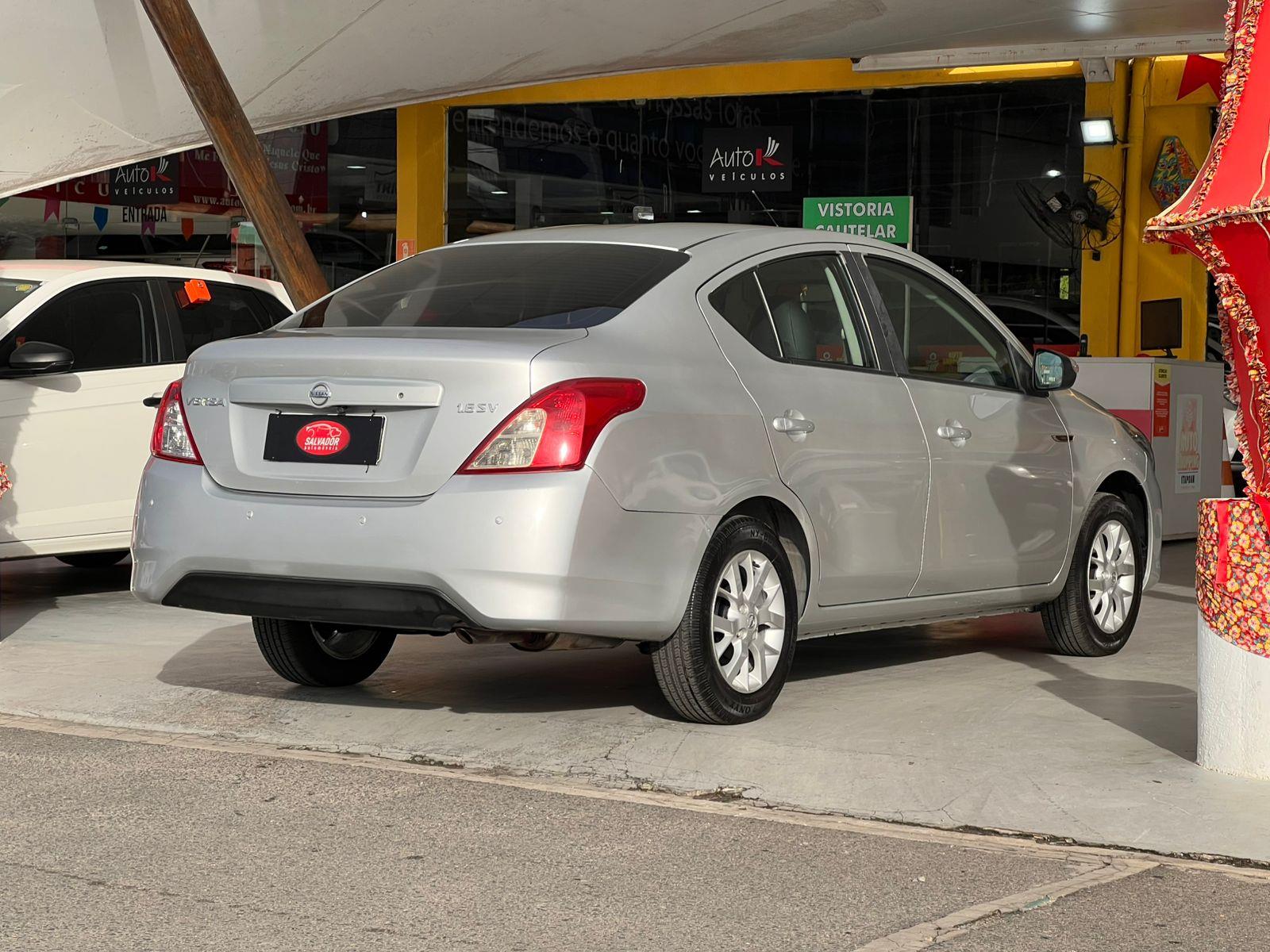 NISSAN VERSA