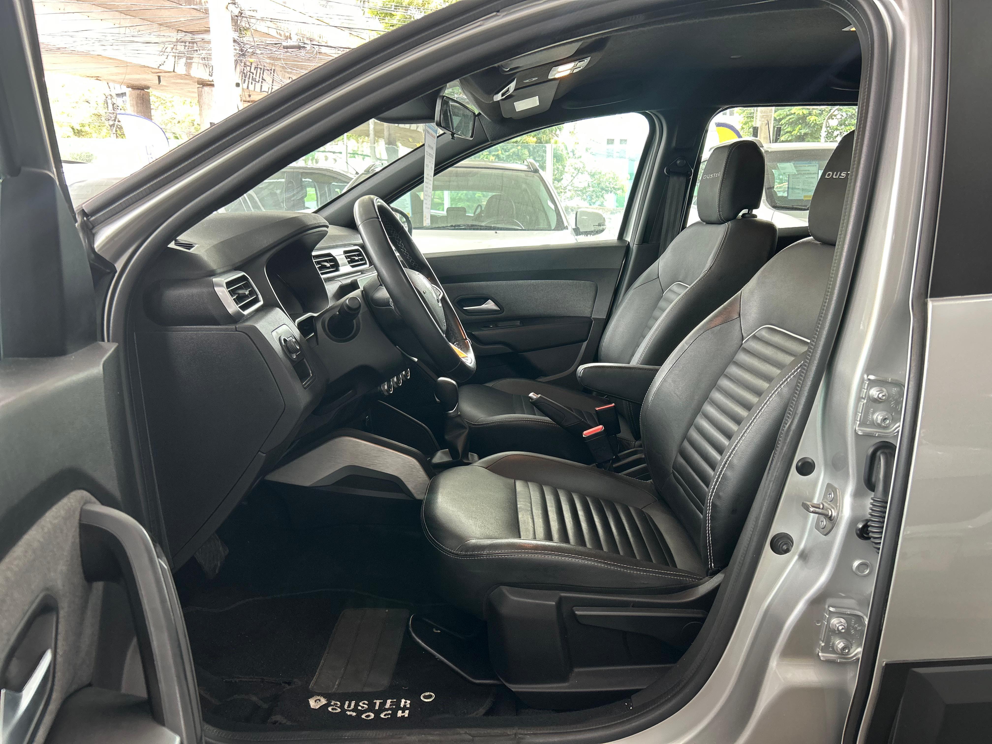 RENAULT DUSTER