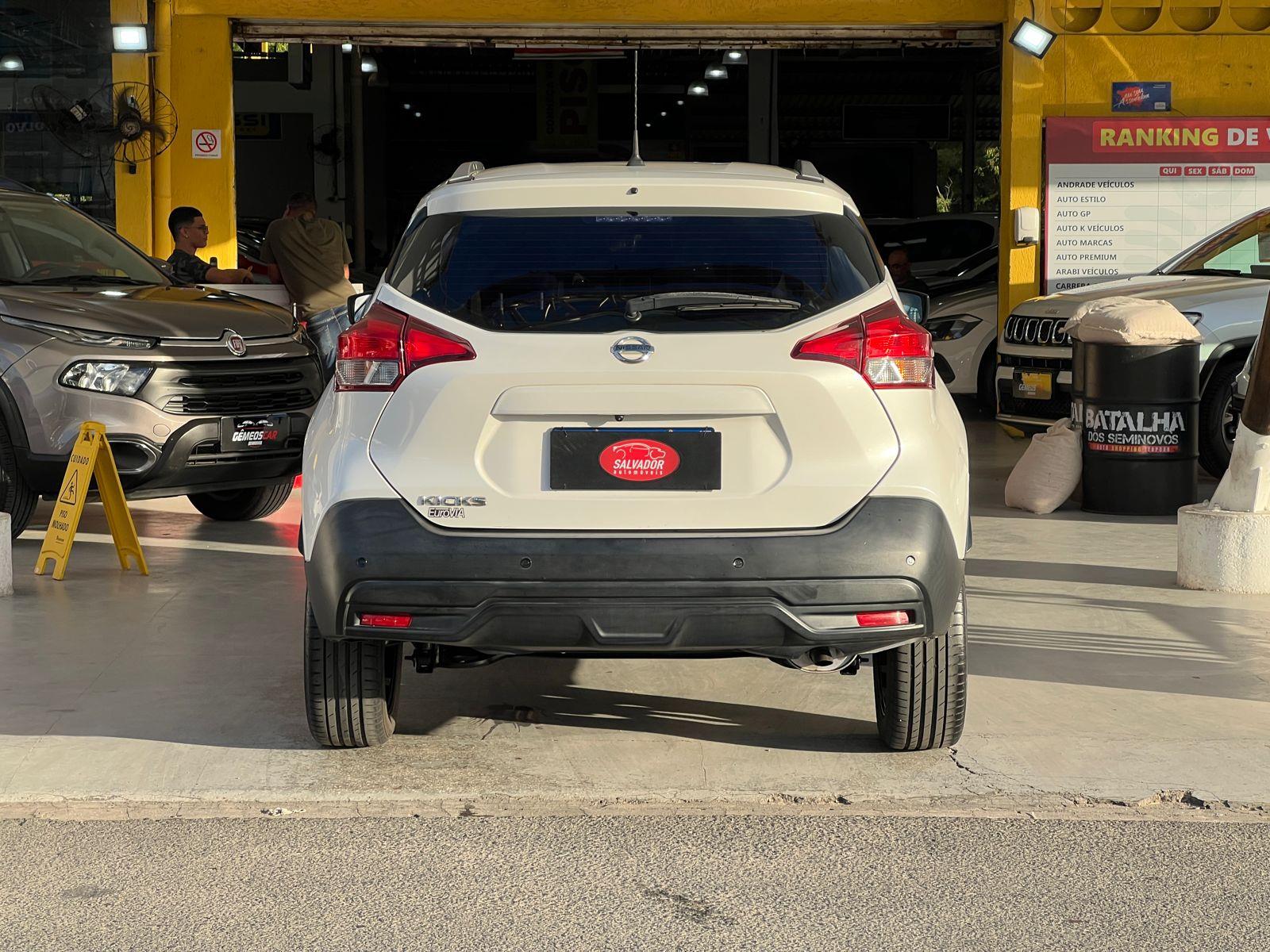 NISSAN KICKS