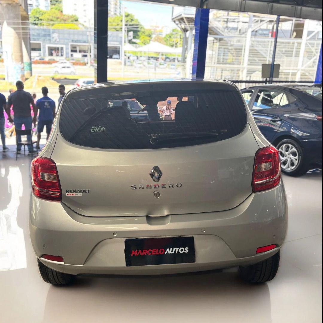 RENAULT SANDERO