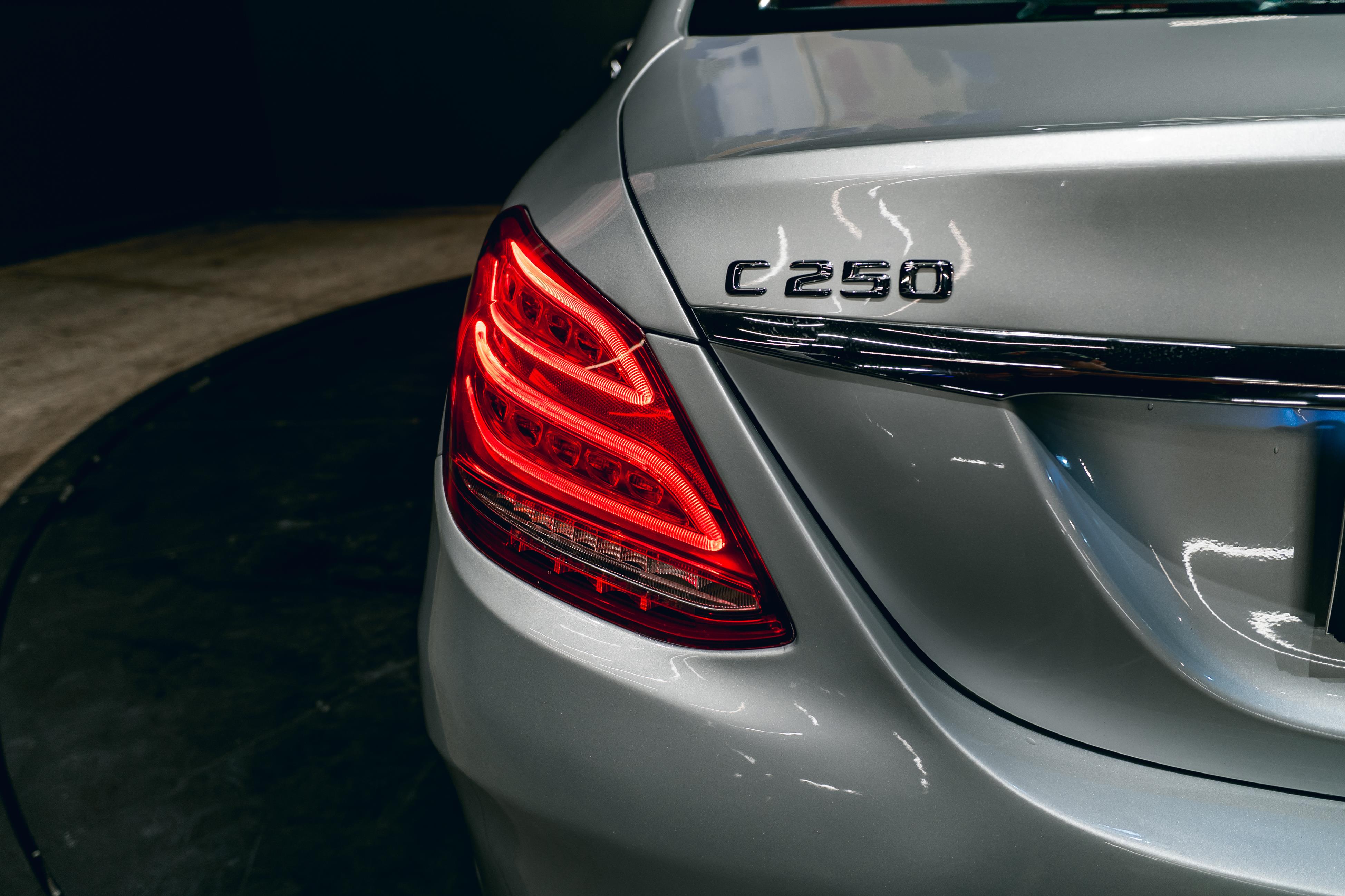 MERCEDES-BENZ C 250