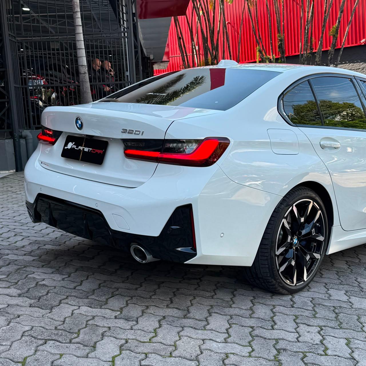 320I