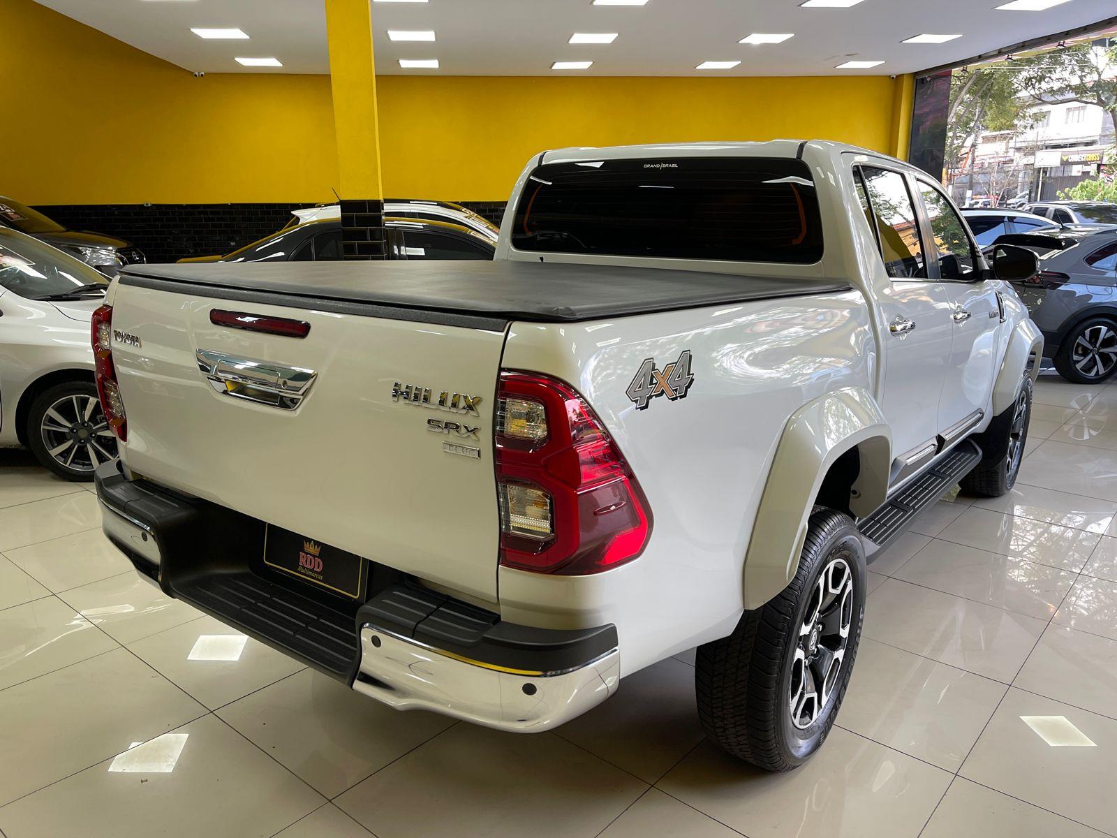 HILUX