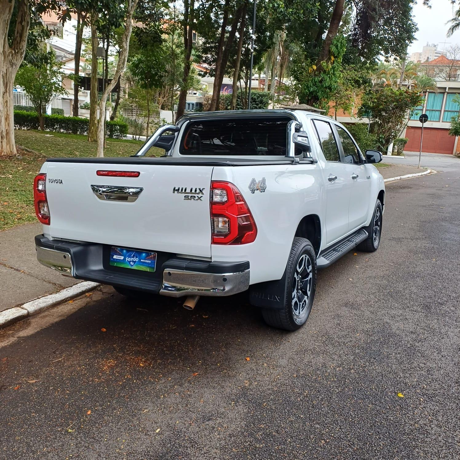 HILUX