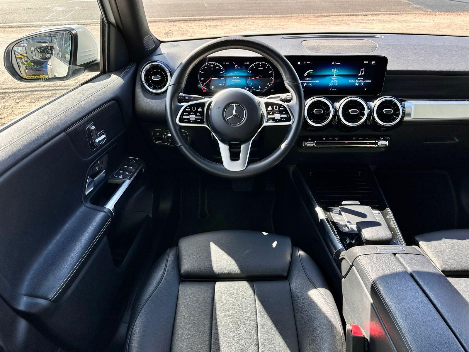 MERCEDES-BENZ GLB 200