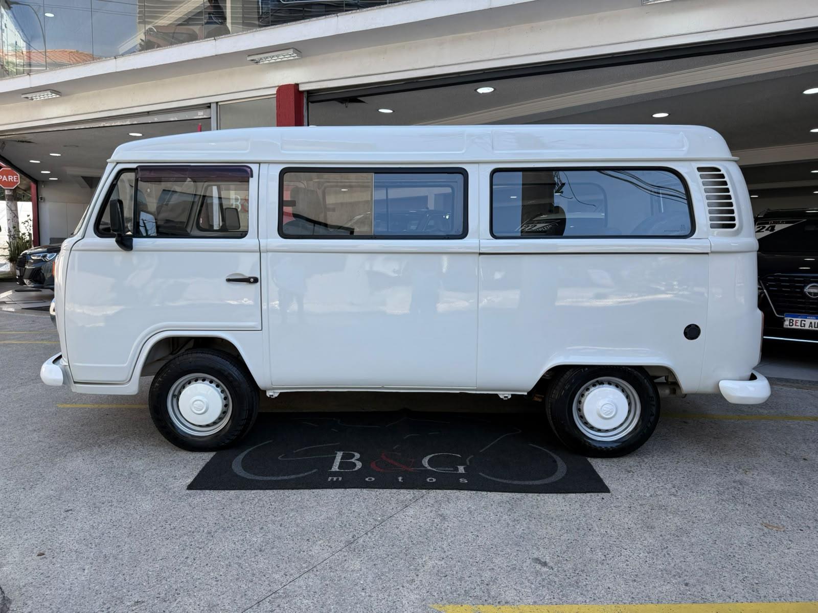KOMBI